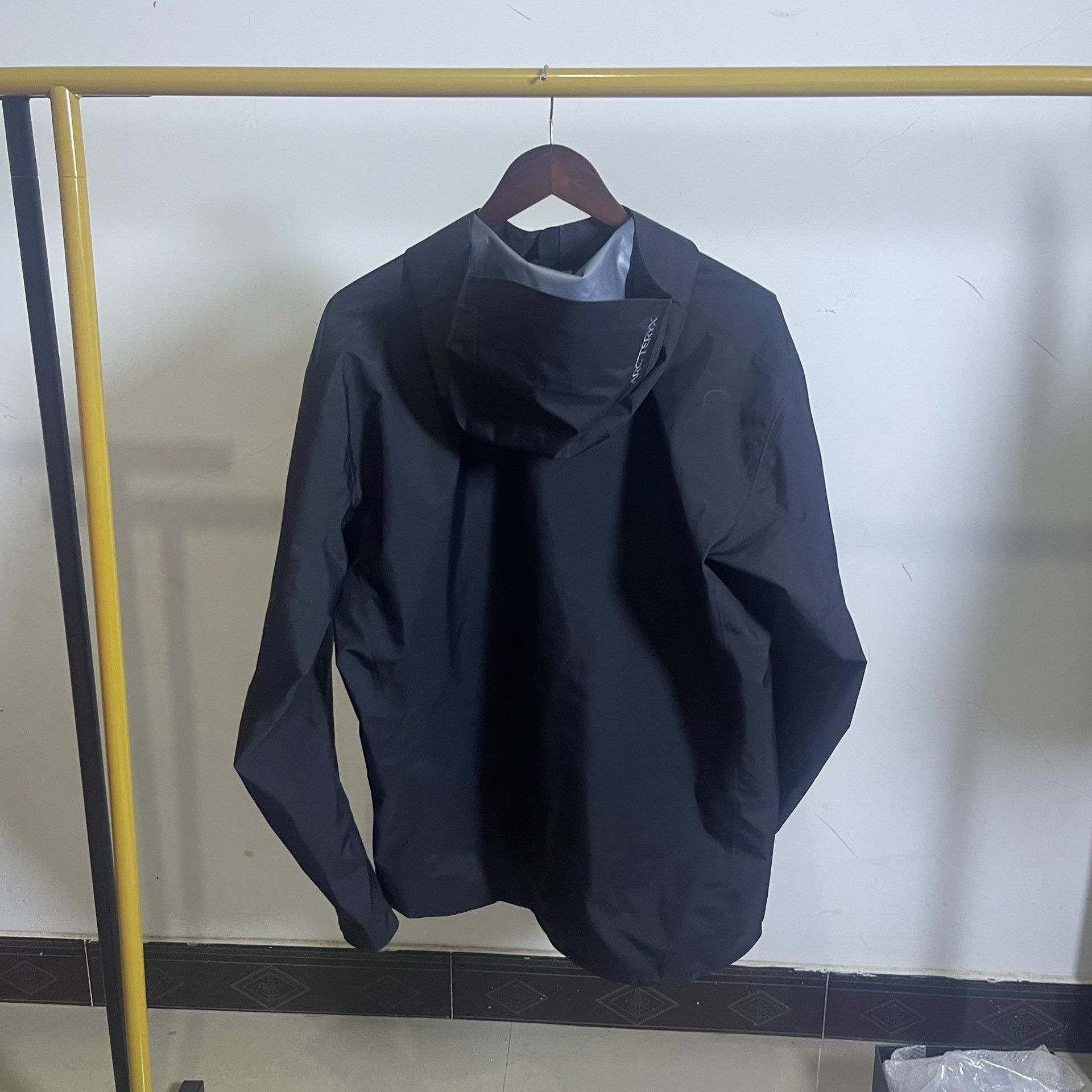Arc'teryx Arcteryx Beta Jacket Men's Waterproof Hardshell Size US M / EU 48-50 / 2 - 6 Thumbnail