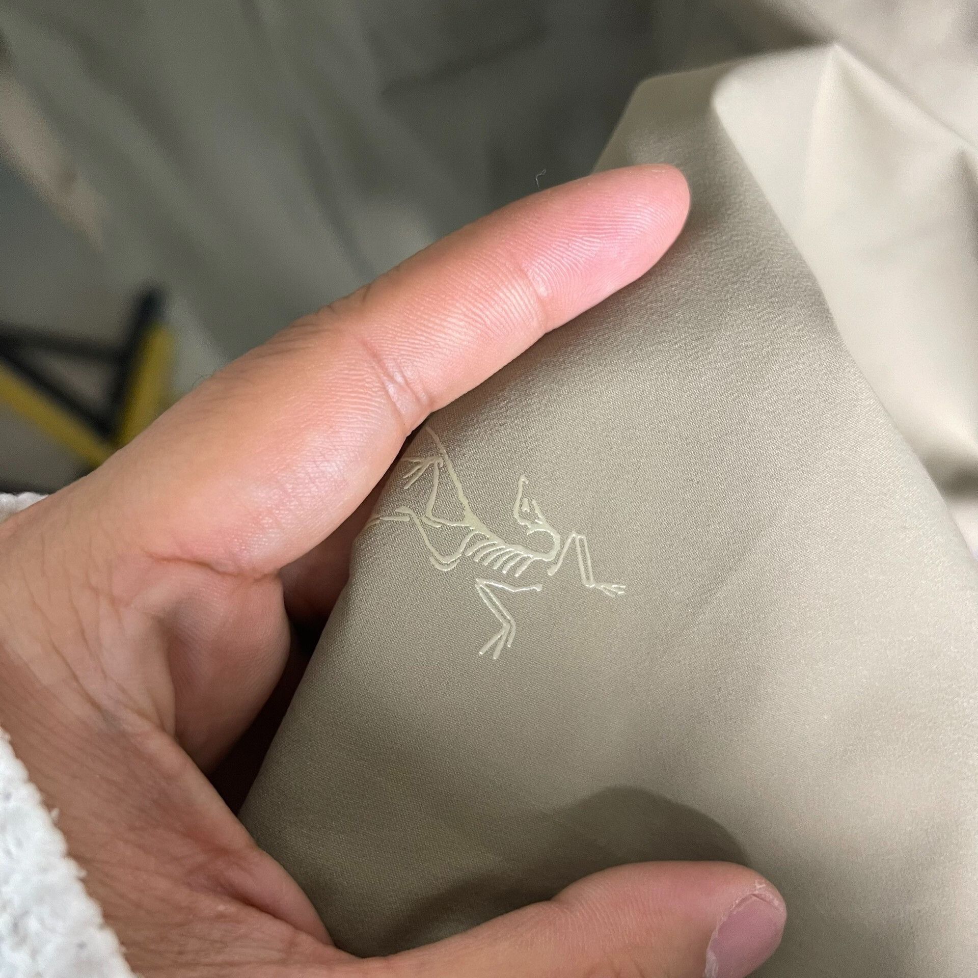 Arc'teryx Arcteryx Women's Hooded Logo Windbreaker Size XS / US 0-2 / IT 36-38 - 6 Thumbnail