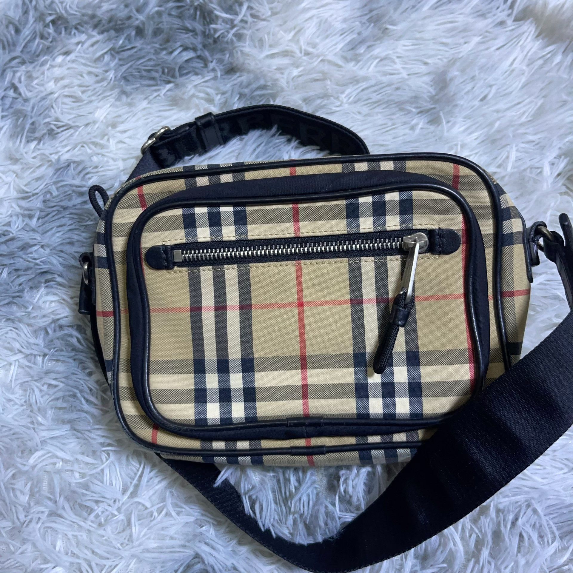 Burberry Burberry Vintage Check Calf Leather Camera Bag Size ONE SIZE - 5 Thumbnail