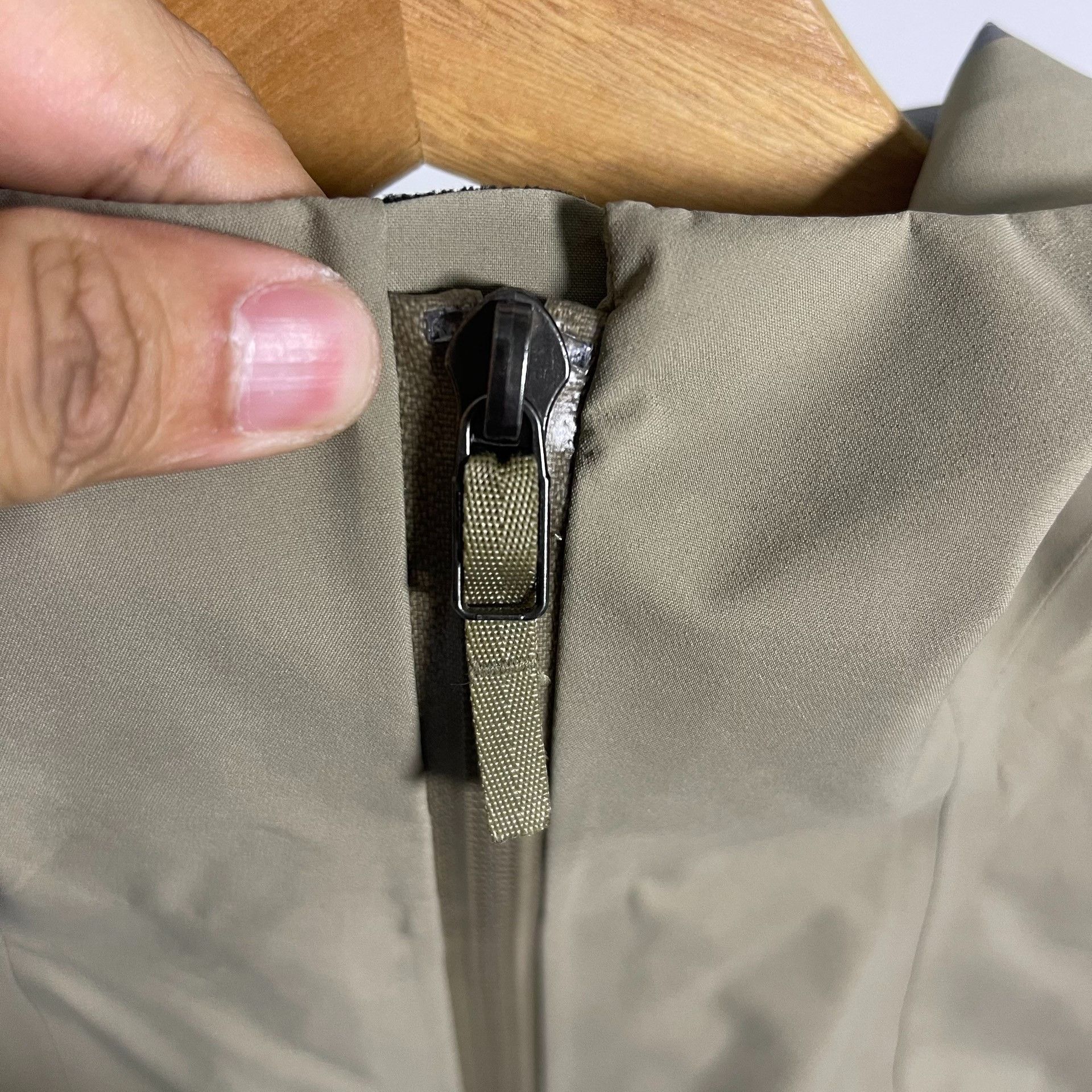 Arc'teryx Arcteryx Women's Hooded Drawstring Windbreaker Size XS / US 0-2 / IT 36-38 - 3 Thumbnail