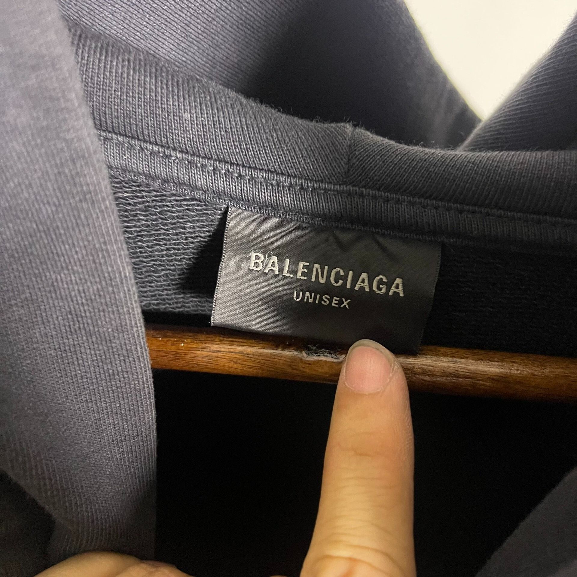 Balenciaga Balenciaga Washed Black Embroidered Hoodie 3XL Size US M / EU 48-50 / 2 - 3 Thumbnail