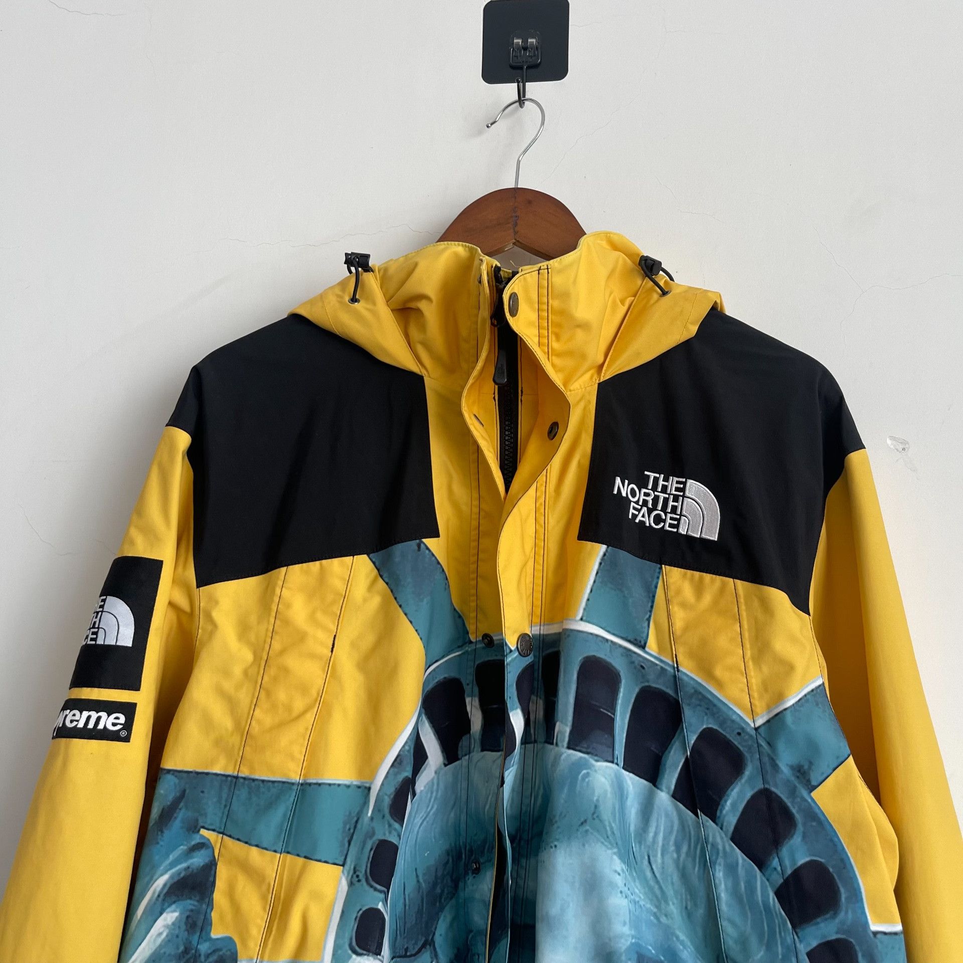 The North Face The North Face Statue of Liberty Jacket Size US L / EU 52-54 / 3 - 3 Thumbnail
