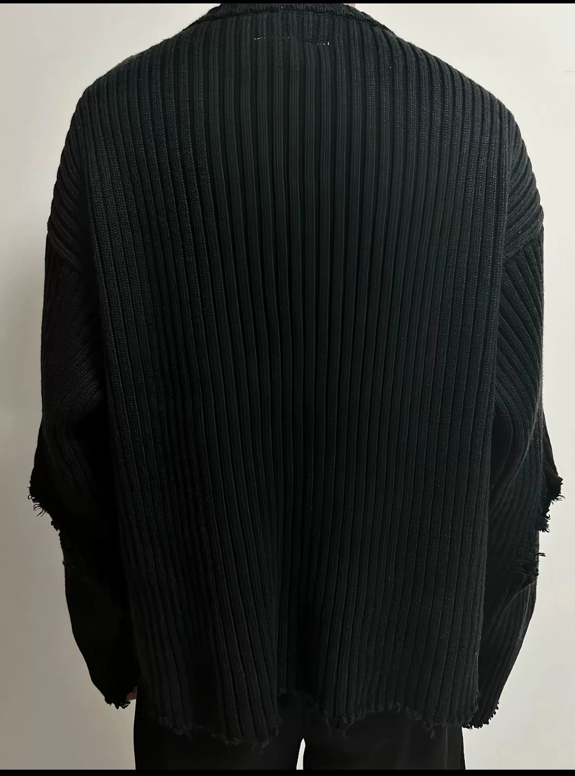 Maison Margiela Maison Margiela Black Distressed Sweater Size US S / EU 44-46 / 1 - 2 Thumbnail