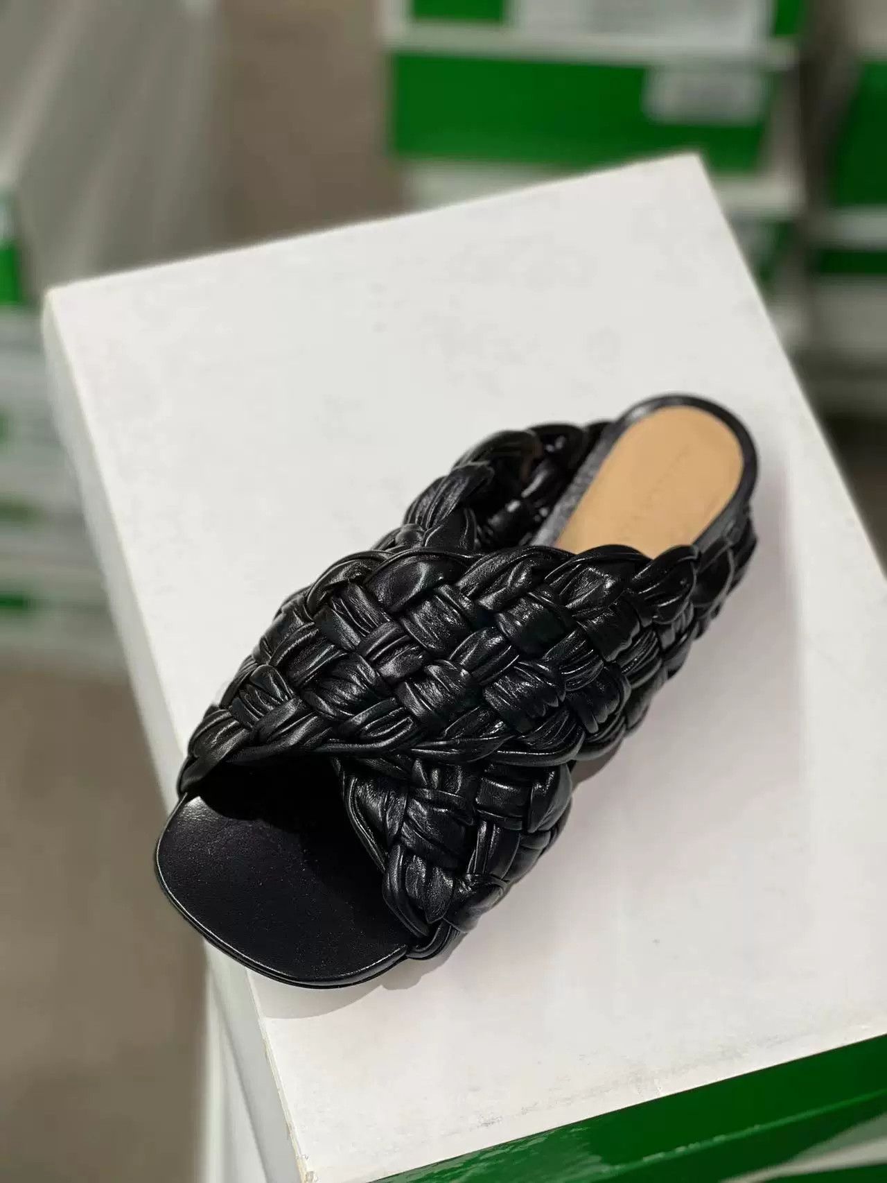 Bottega Veneta Bottega Veneta Woven Slippers Size US 6 / EU 39 - 2 Thumbnail