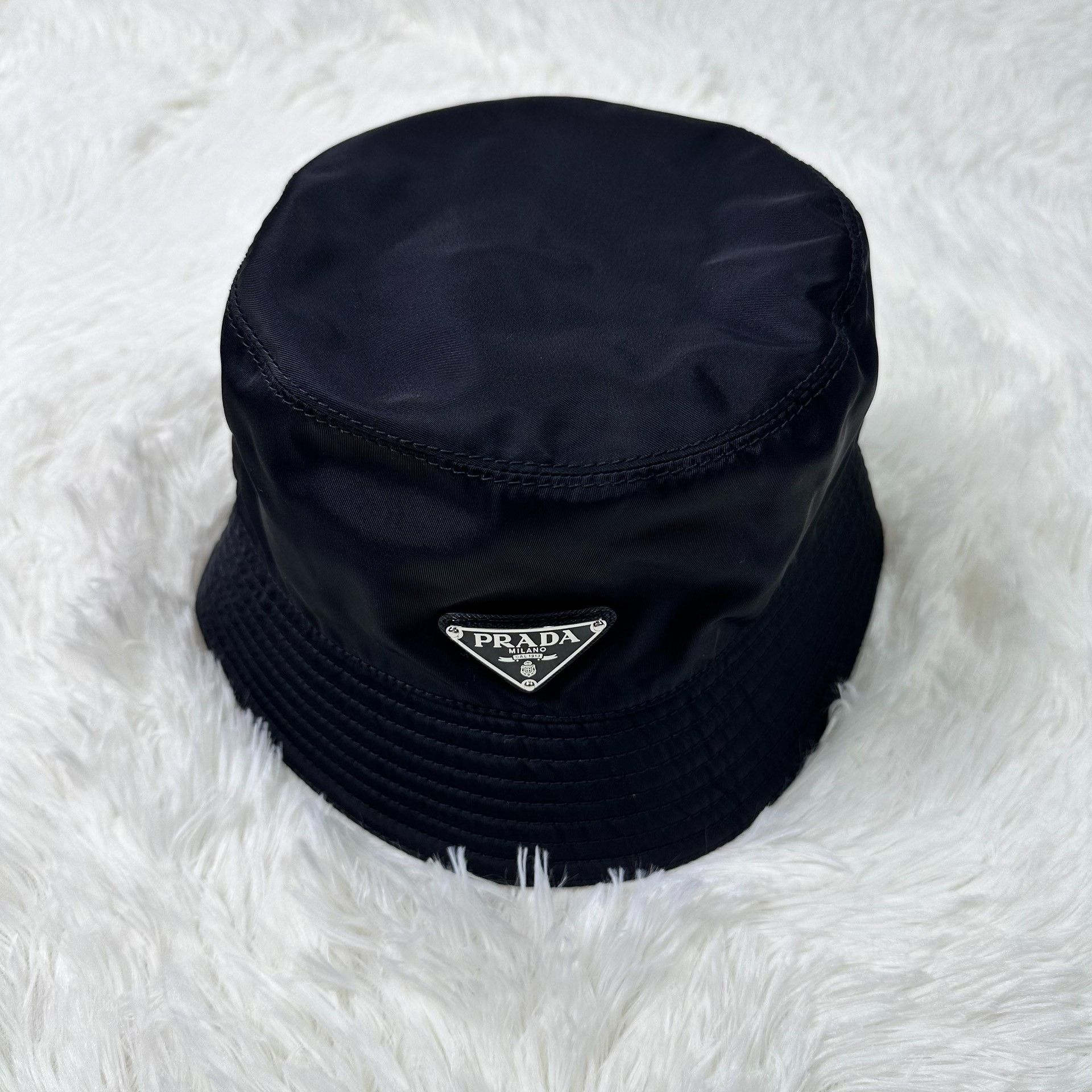 Prada Prada Black Nylon Bucket Hat Triangle Logo Size ONE SIZE - 2 Thumbnail