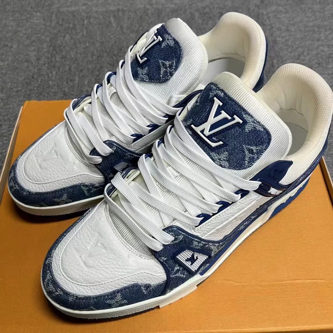 Louis Vuitton Louis Vuitton Blue White Low-Top Sneakers Size US 6 / EU 39 - 2 Thumbnail