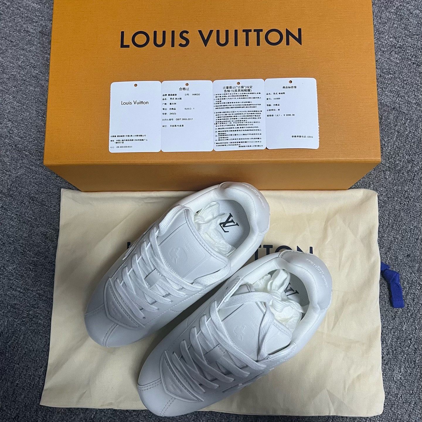 Louis Vuitton Louis Vuitton 25 Pattern Embossed Low-Top Casual Shoes Size US 6 / EU 39 - 2 Thumbnail