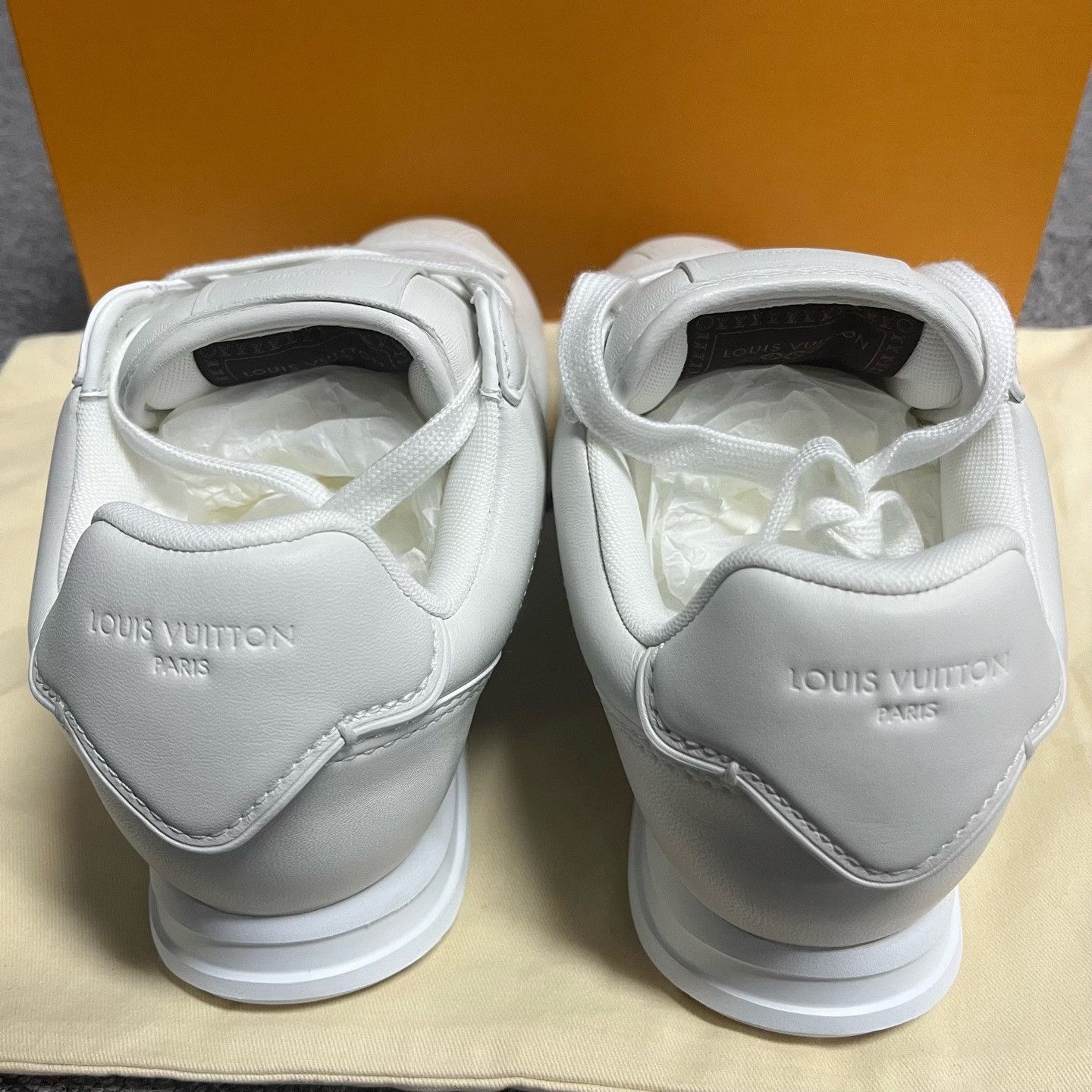 Louis Vuitton Louis Vuitton 25 Pattern Embossed Low-Top Casual Shoes Size US 6 / EU 39 - 4 Thumbnail