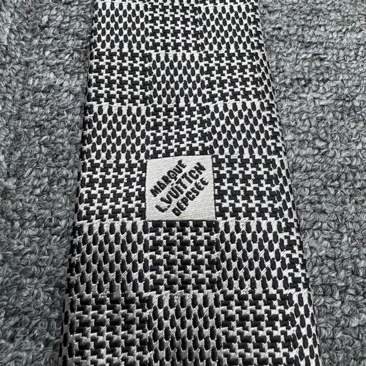 Louis Vuitton Louis Vuitton Pharrell Damier Tie Size ONE SIZE - 2 Thumbnail