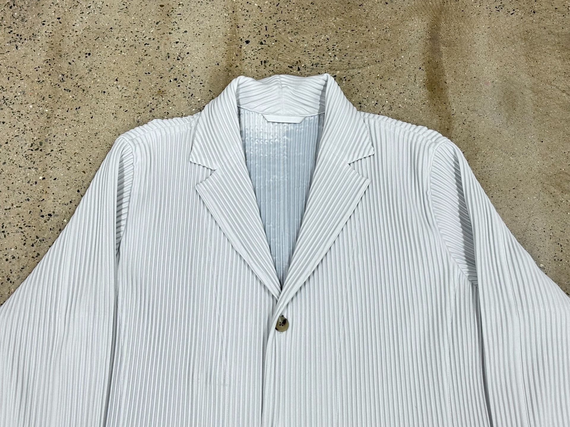 Homme Plisse Issey Miyake Issey Miyake Homme Plisse Pleated Coat Size US L / EU 52-54 / 3 - 5 Thumbnail