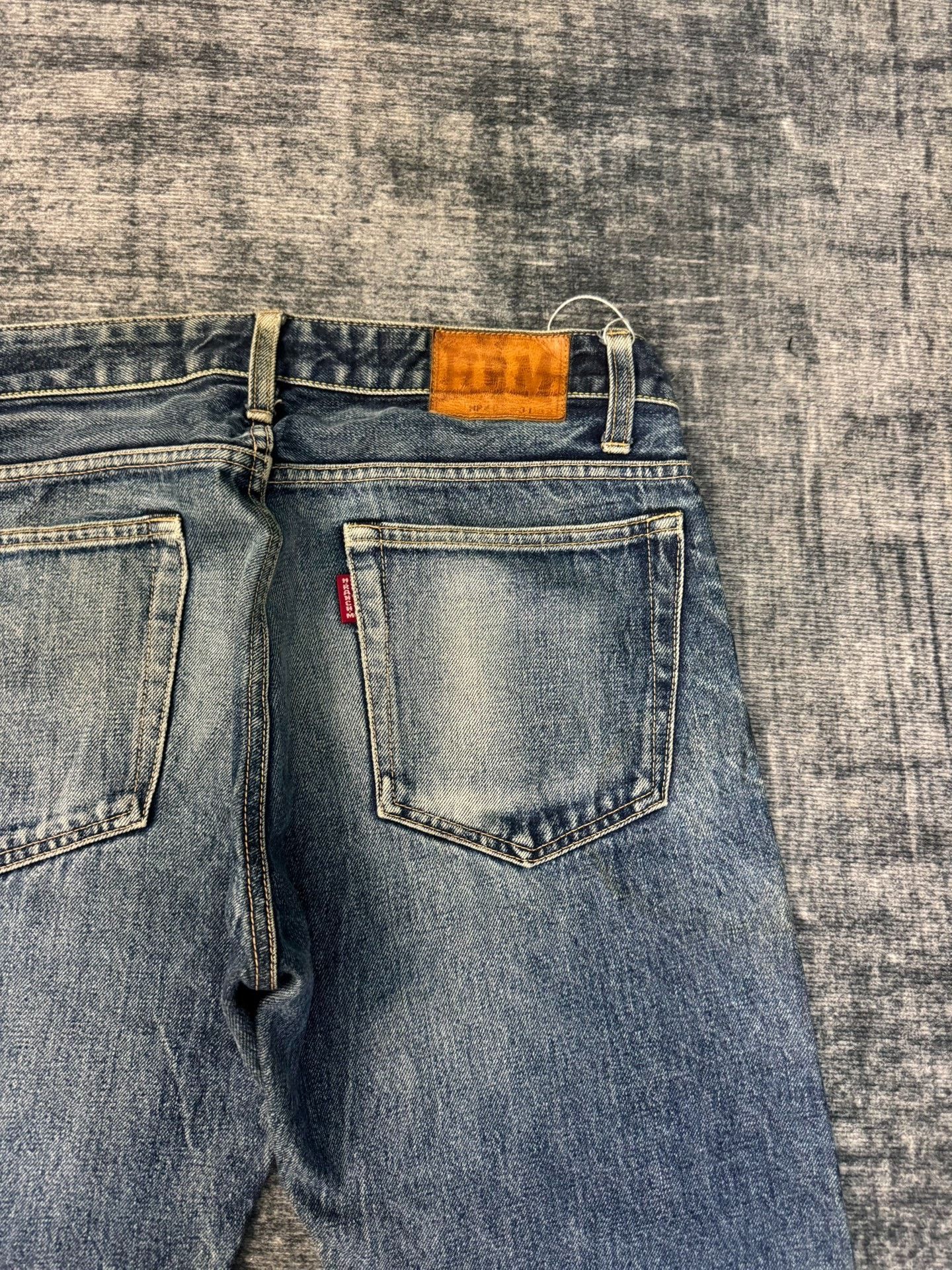 Vintage Vintage HRAMCHM 2000s Washed Blue Jeans Size US 33 - 7 Thumbnail