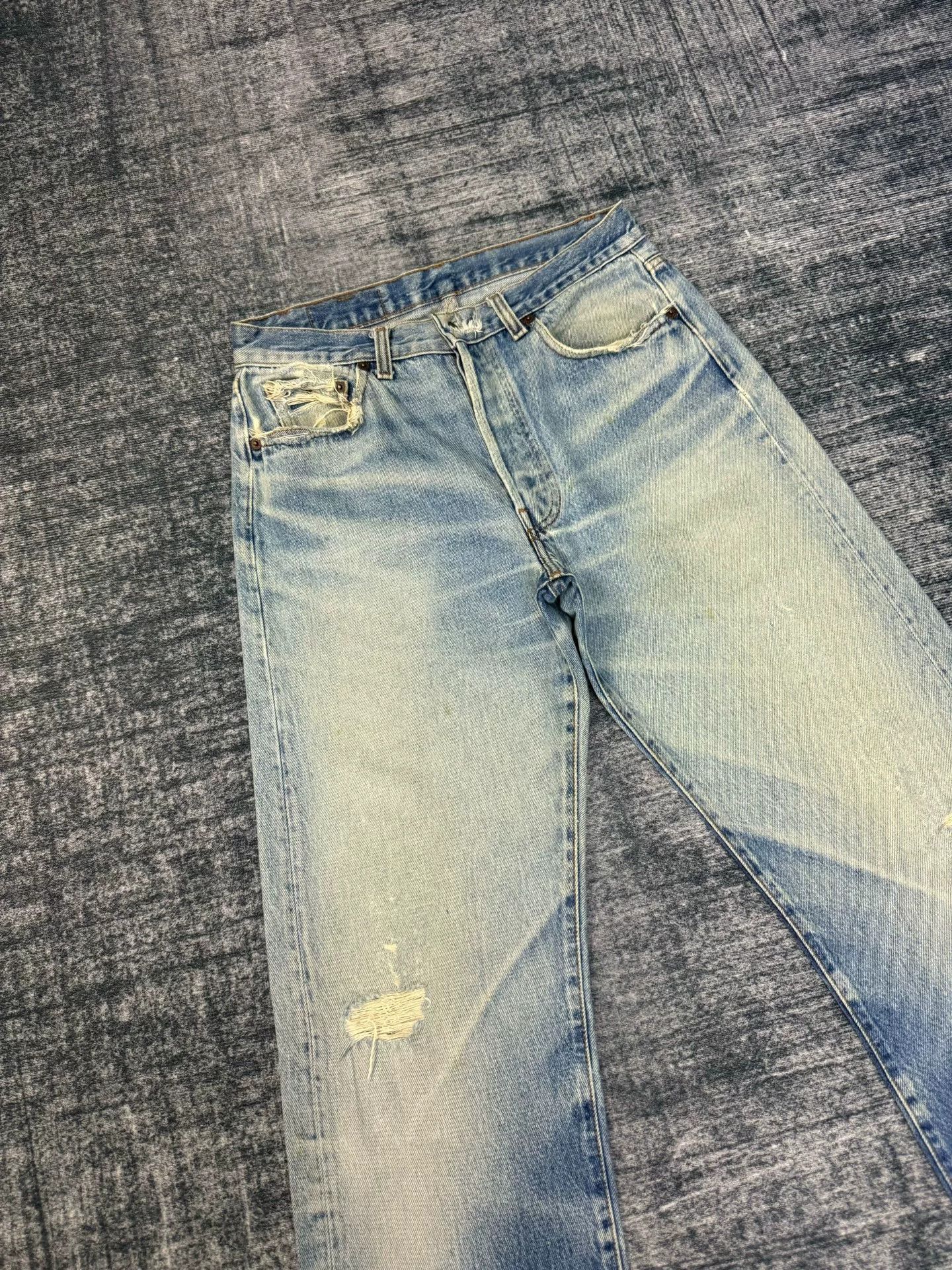 Levi's Vintage Levi's 501 80s Washed Blue Jeans Size US 32 / EU 48 - 2 Thumbnail
