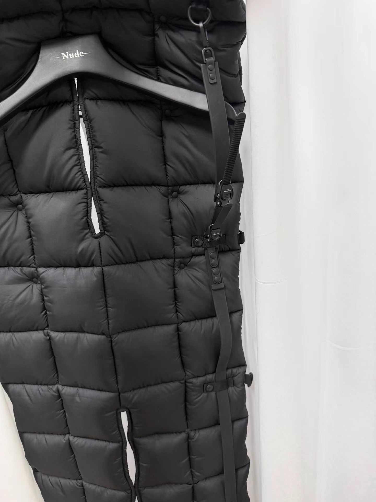 Junya Watanabe Black Puffer Vest with Straps and Pockets Size US S / EU 44-46 / 1 - 5 Thumbnail