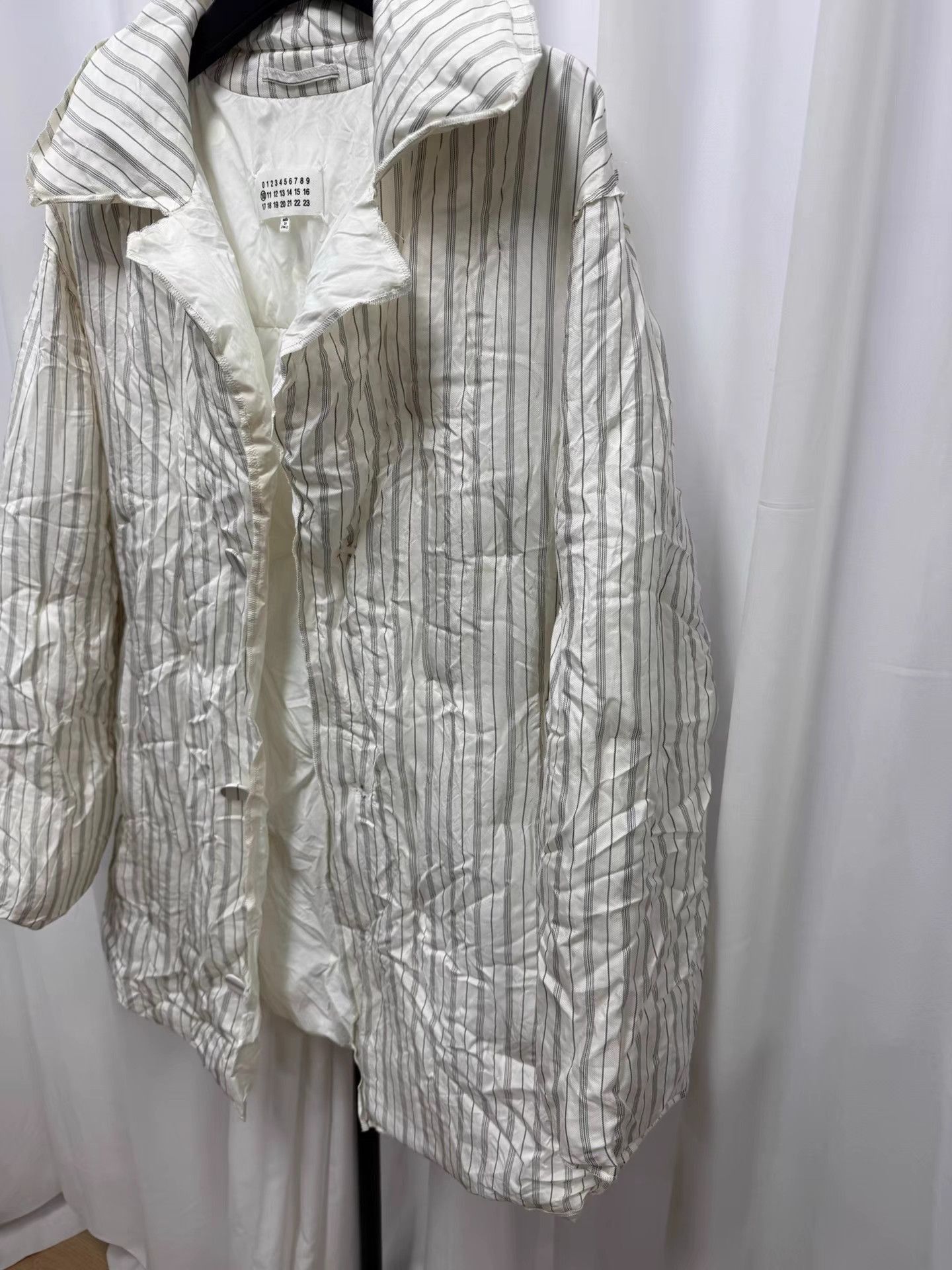 Maison Margiela White Striped Lightweight Jacket Size S Size US S / EU 44-46 / 1 - 2 Thumbnail