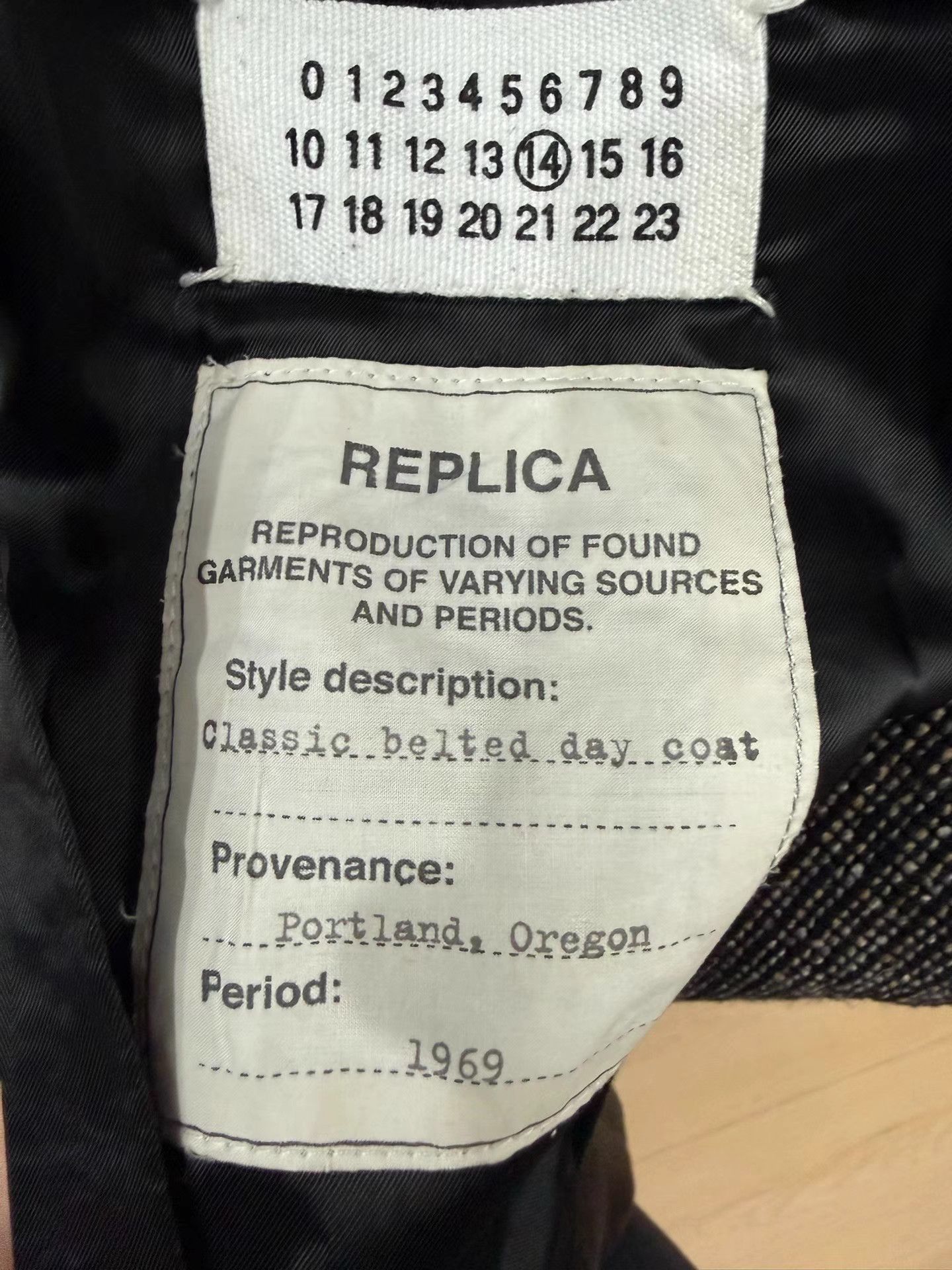 Maison Margiela Gray Plaid Long Coat - Size M Size US M / EU 48-50 / 2 - 8 Thumbnail