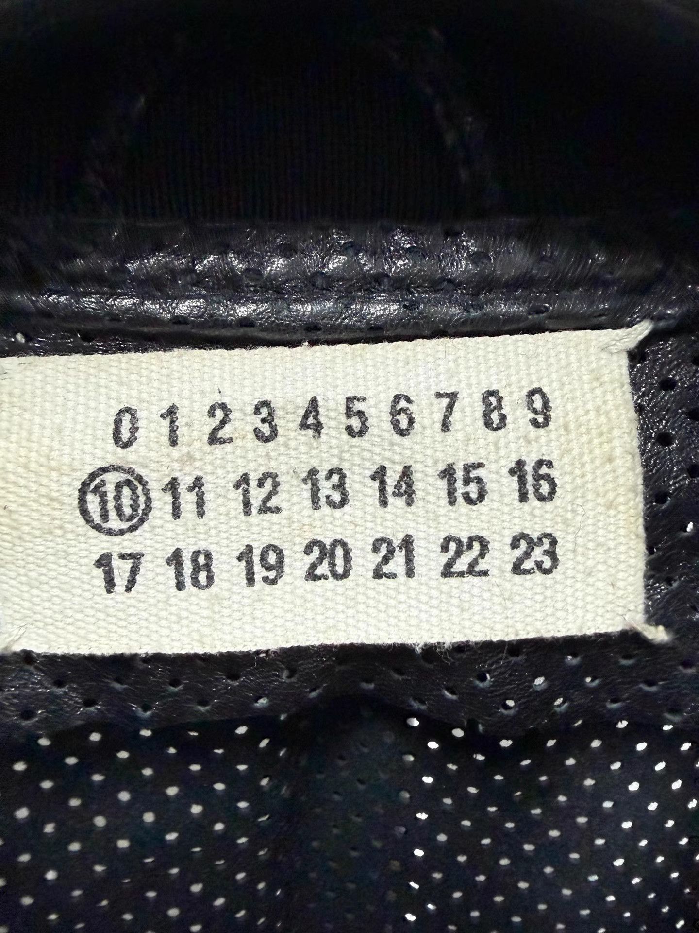 Maison Margiela Black Perforated Bomber Jacket Size M Size US M / EU 48-50 / 2 - 6 Thumbnail