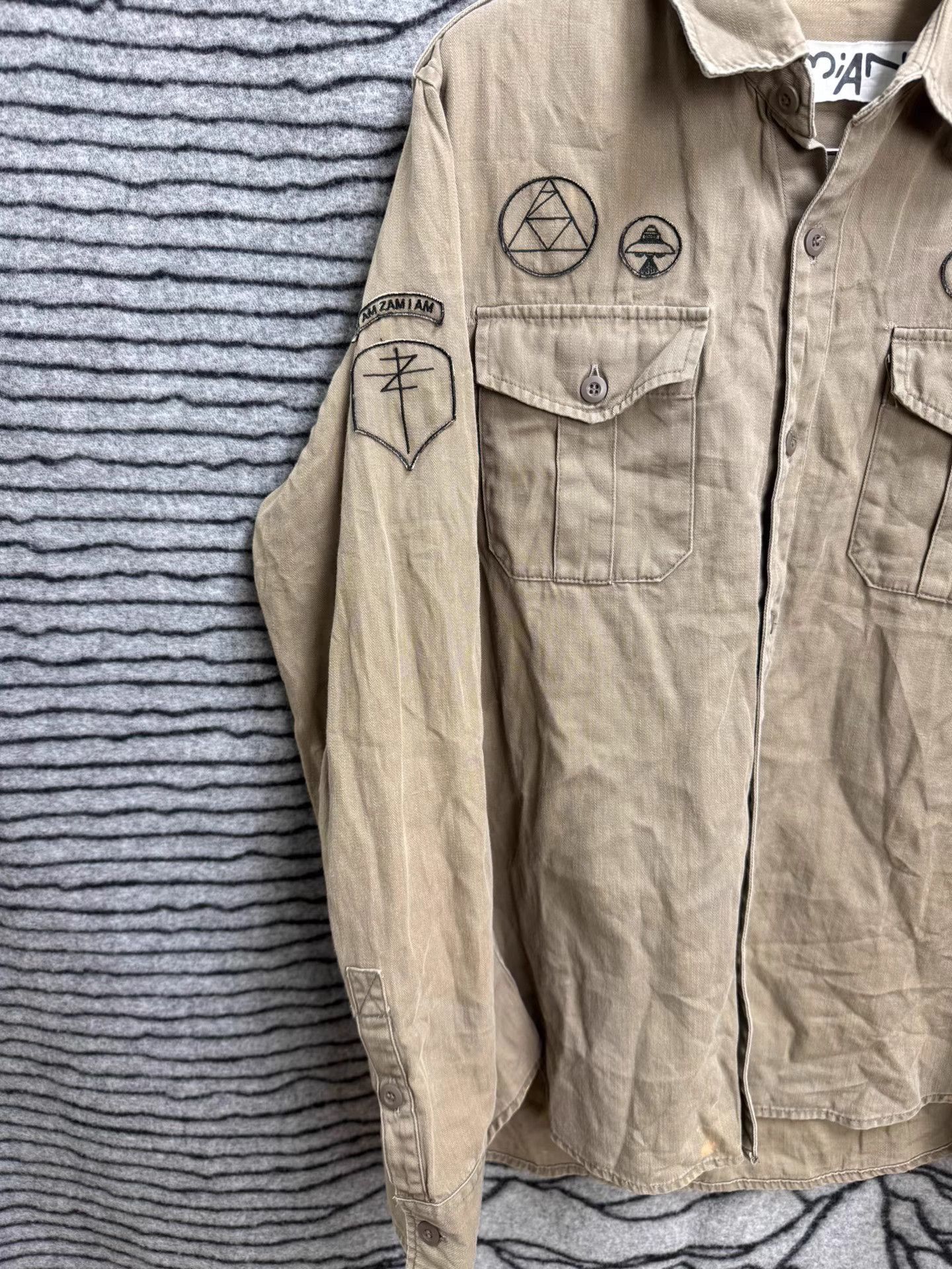 Undercover Beige Button-Up Shirt with Embroidered Patches Size M Size US M / EU 48-50 / 2 - 3 Thumbnail