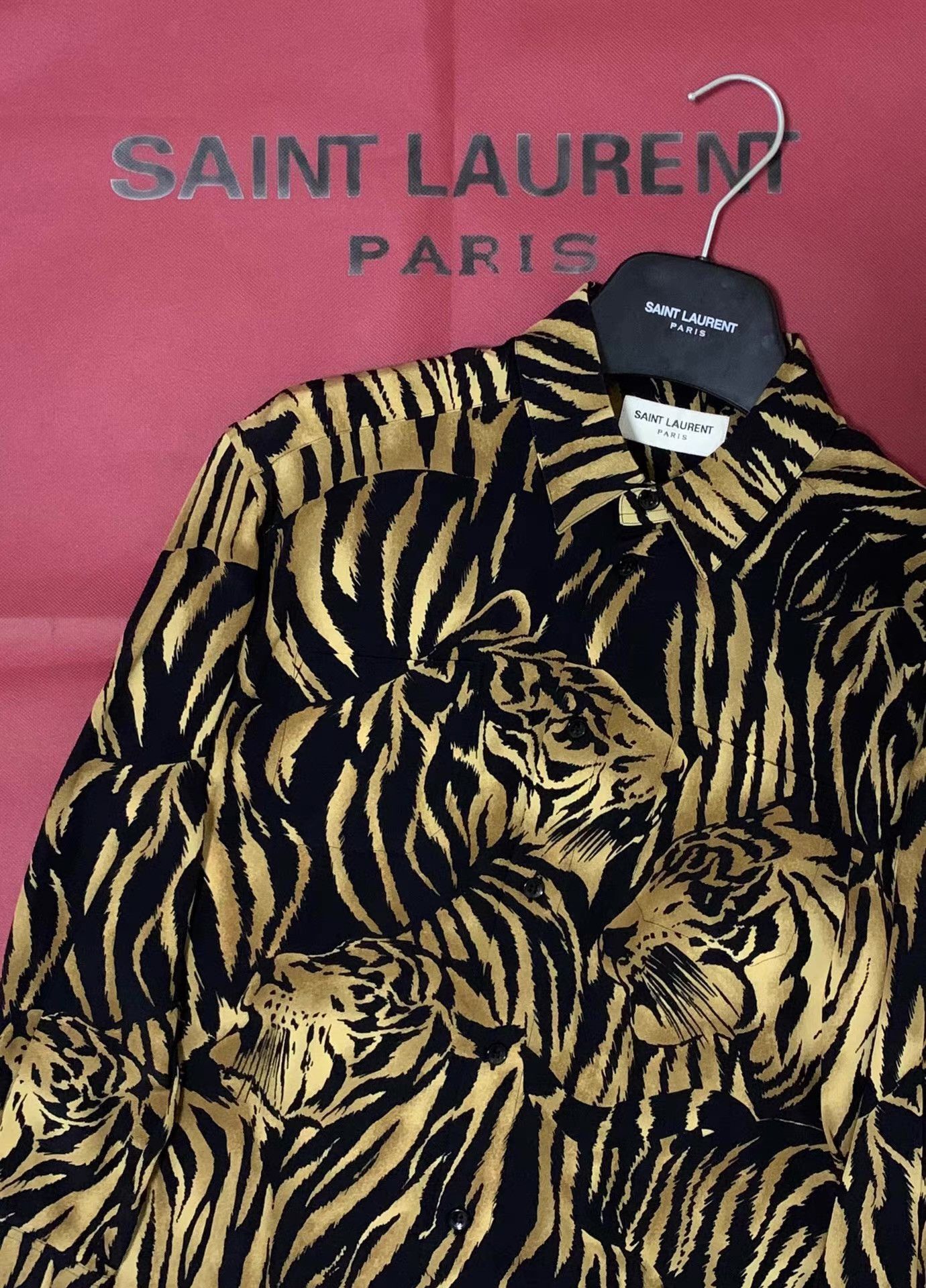 Saint Laurent Paris Tiger Print Long Sleeve Button-Up Shirt Size US S / EU 44-46 / 1 - 3 Thumbnail