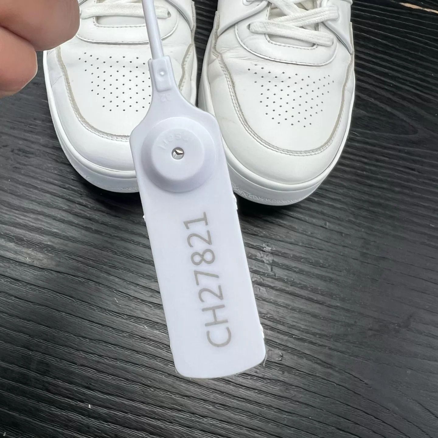 Celine White Low-Top Leather Sneakers Size US 9 / EU 42 - 9 Thumbnail