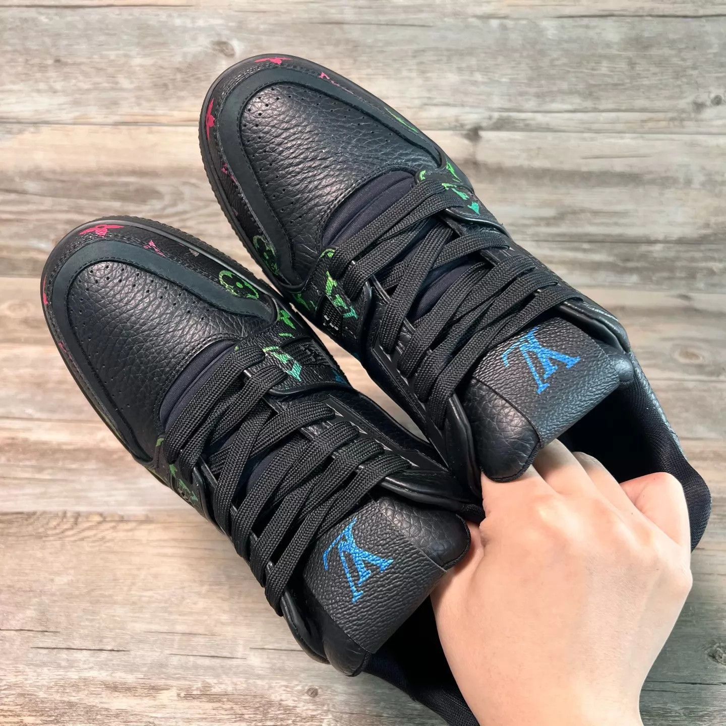 Louis Vuitton Black Low-Top Sneakers with Colorful Patterns Size US 8 / EU 41 - 5 Thumbnail
