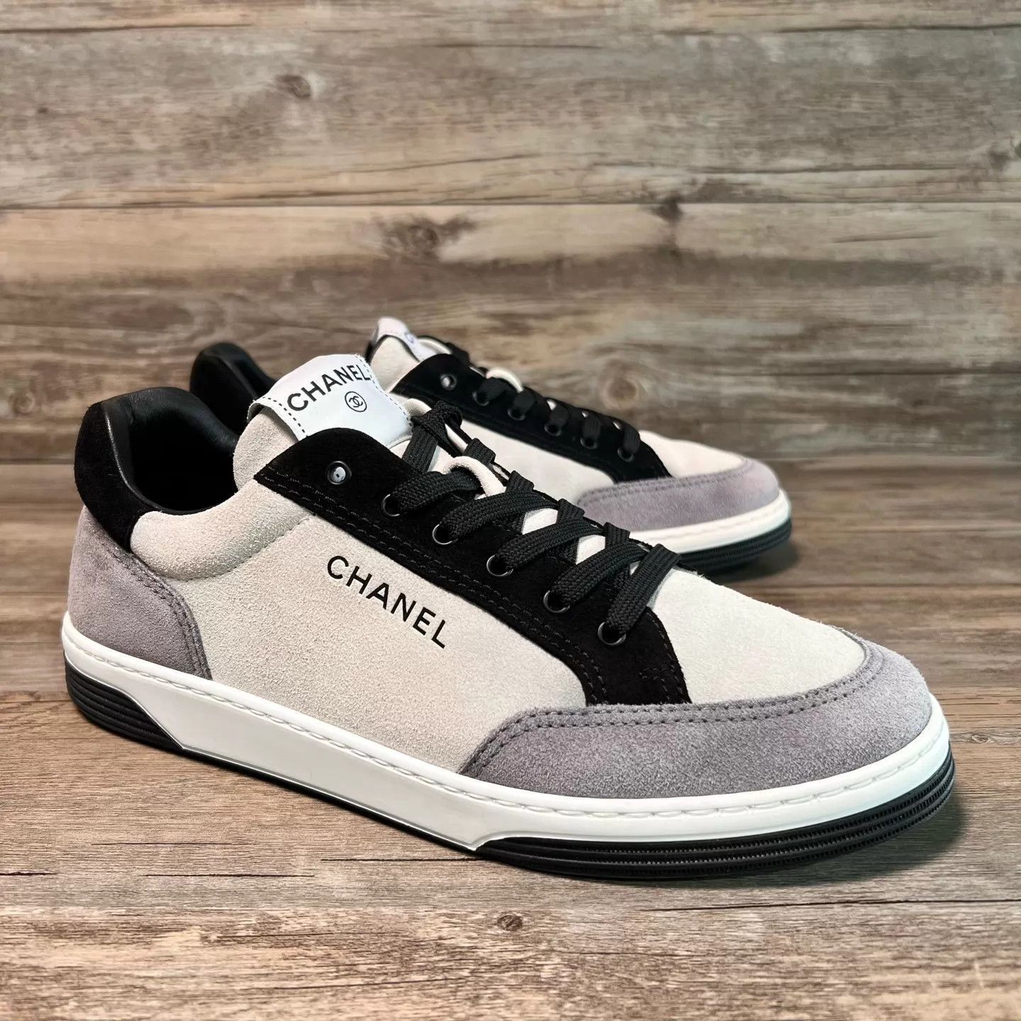 Chanel Multi Color Low-Top Sneakers Size 6 Size US 6 / EU 39 - 2 Thumbnail
