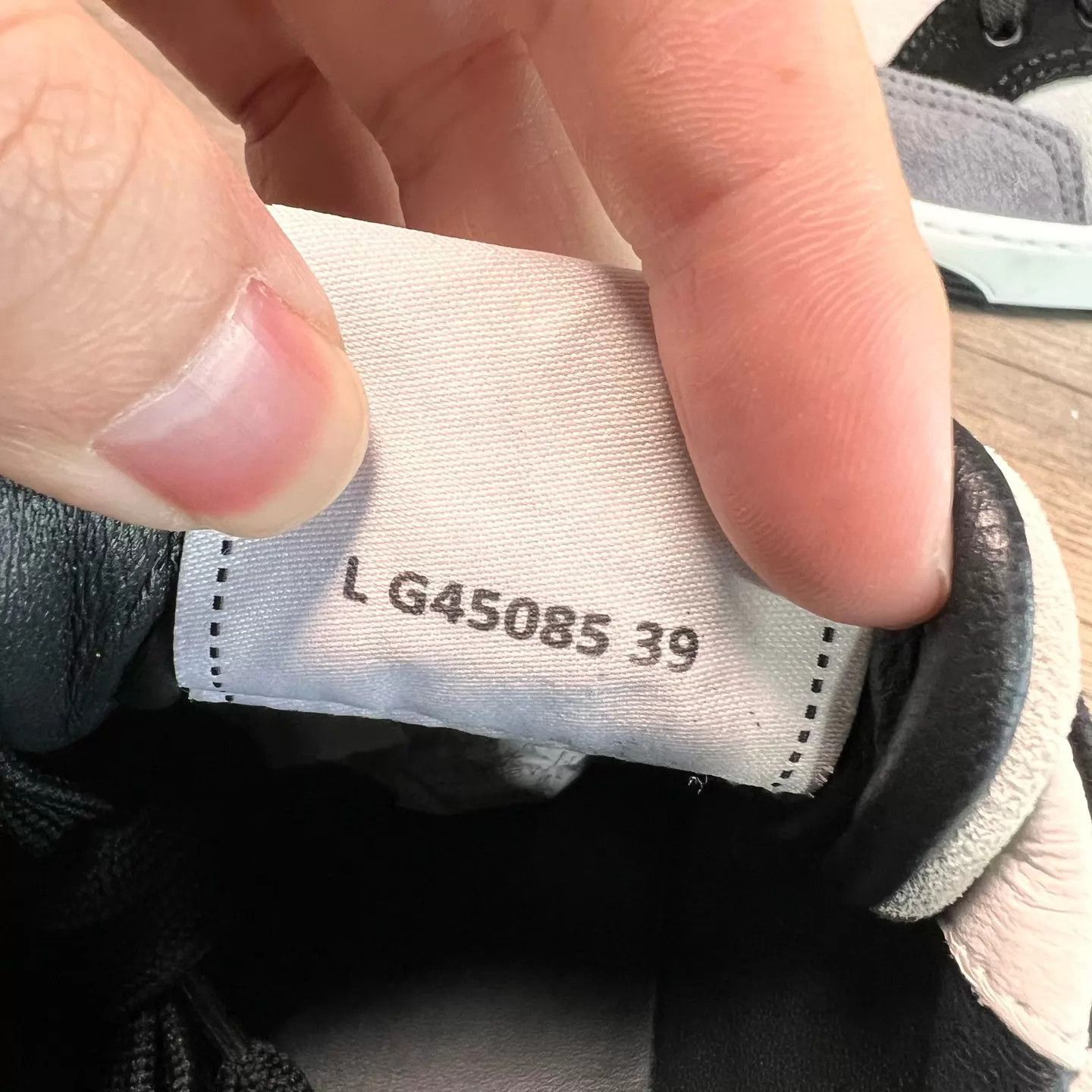 Chanel Multi Color Low-Top Sneakers Size 6 Size US 6 / EU 39 - 7 Thumbnail