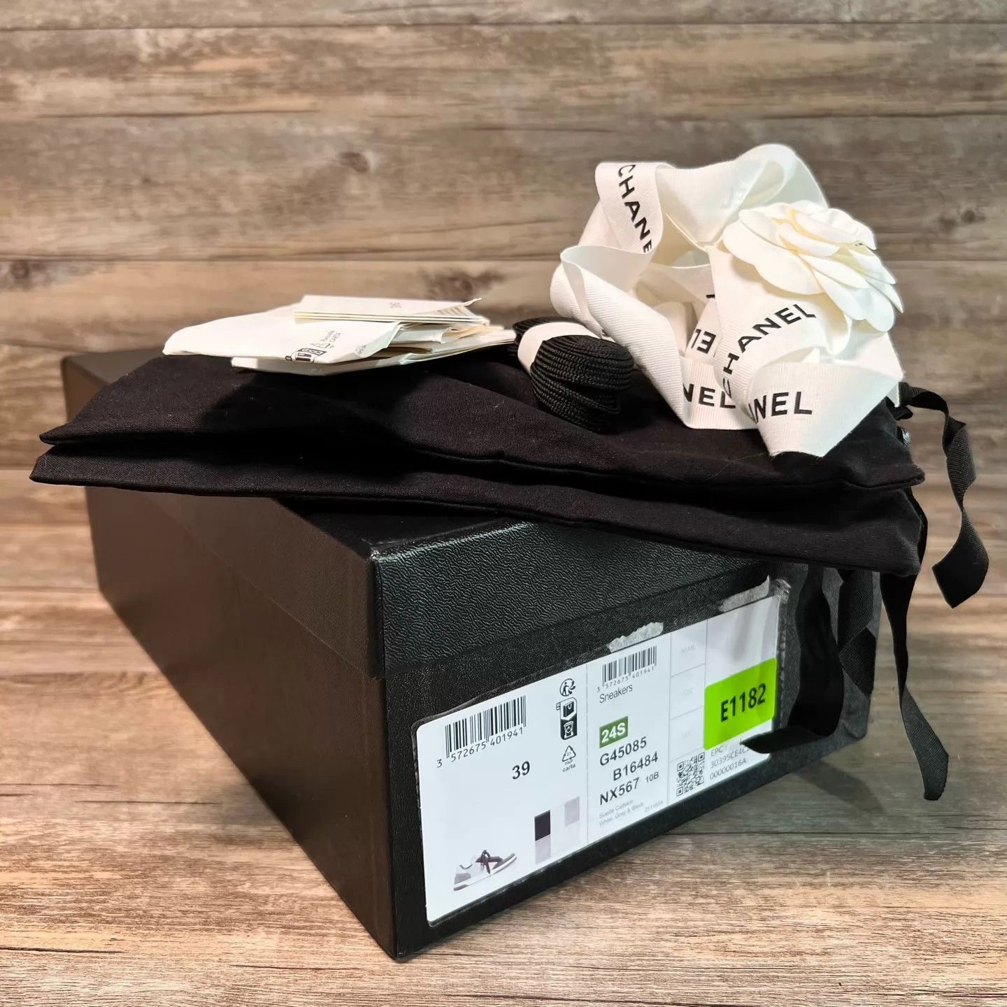 Chanel Multi Color Low-Top Sneakers Size 6 Size US 6 / EU 39 - 8 Thumbnail