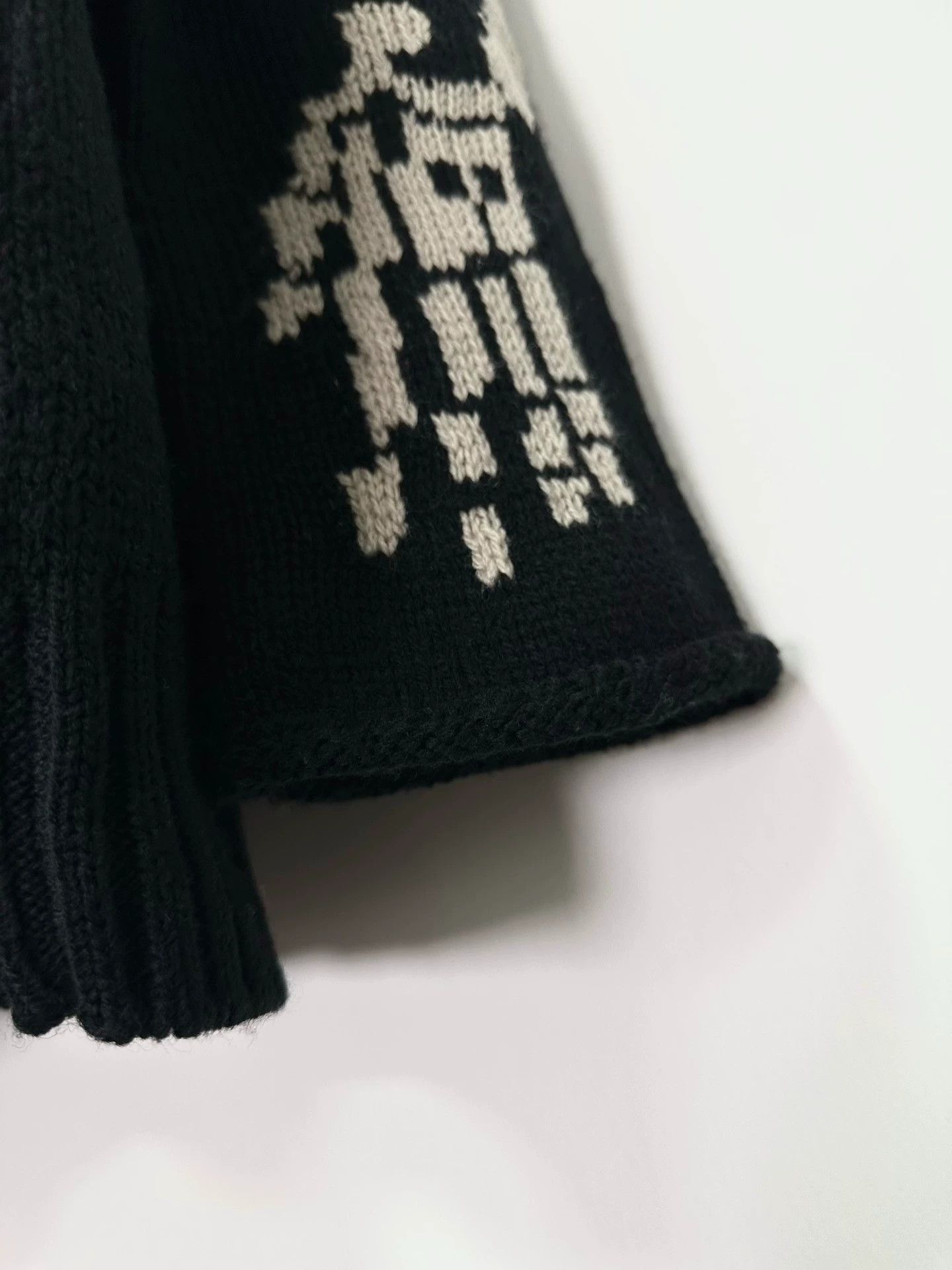 Yohji Yamamoto Black Turtleneck Sweater with Red Cherry Design Size US L / EU 52-54 / 3 - 5 Thumbnail