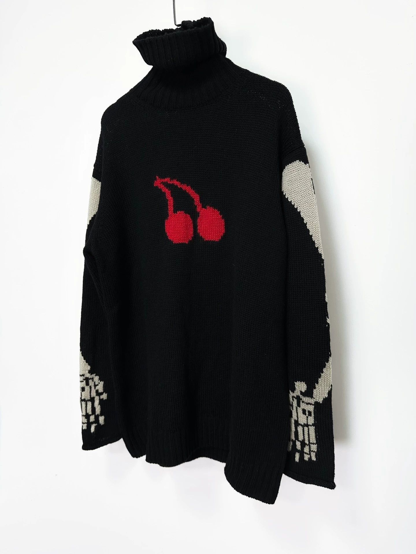 Yohji Yamamoto Black Turtleneck Sweater with Red Cherry Design Size US L / EU 52-54 / 3 - 3 Thumbnail
