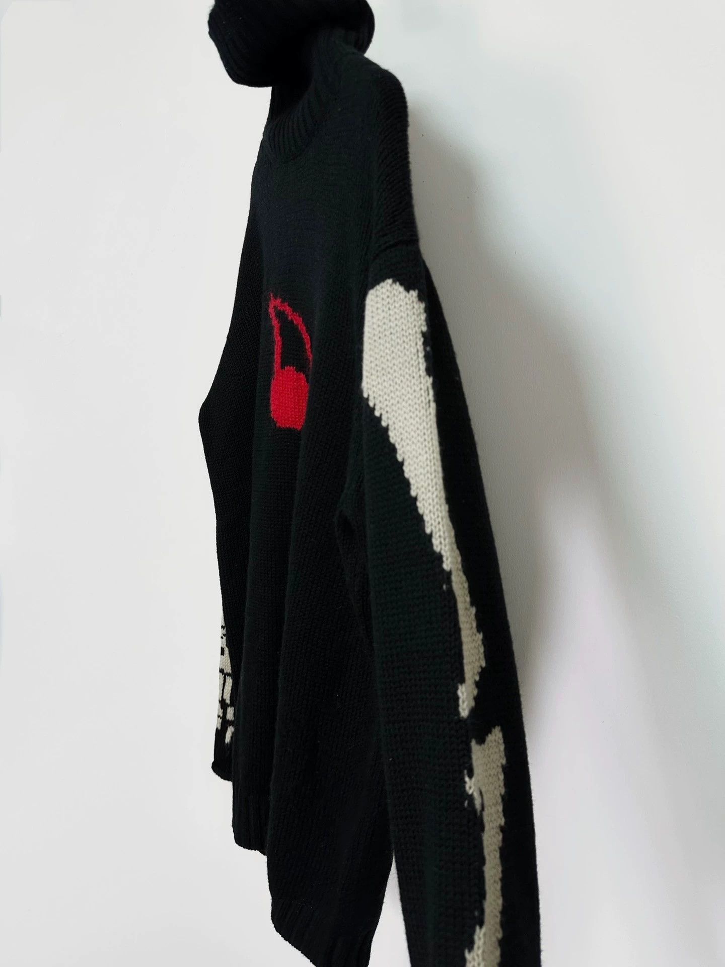 Yohji Yamamoto Black Turtleneck Sweater with Red Cherry Design Size US L / EU 52-54 / 3 - 4 Thumbnail