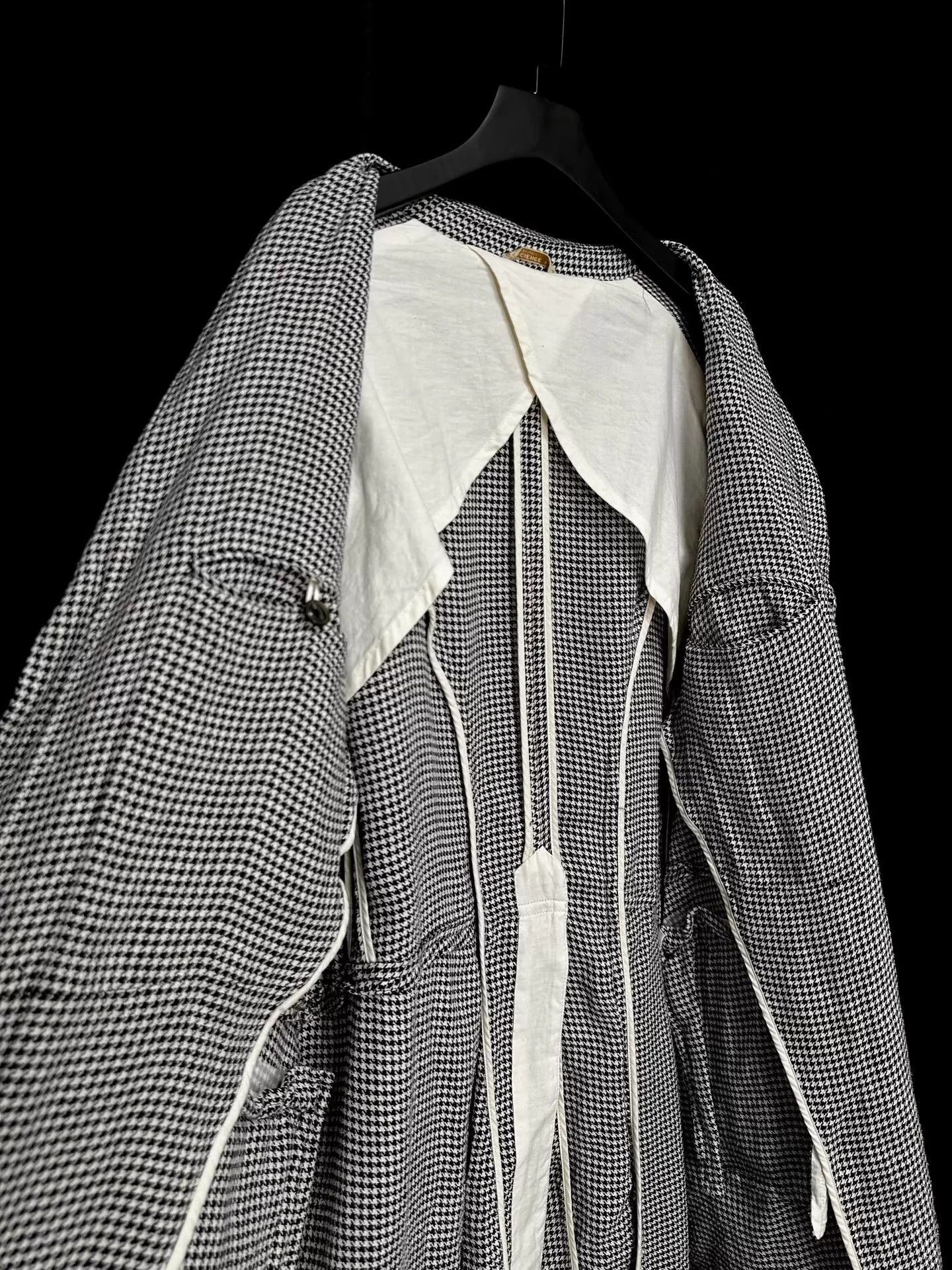 Arts & Science Black Houndstooth Pattern Long Sleeve Blazer Size US L / EU 52-54 / 3 - 5 Thumbnail