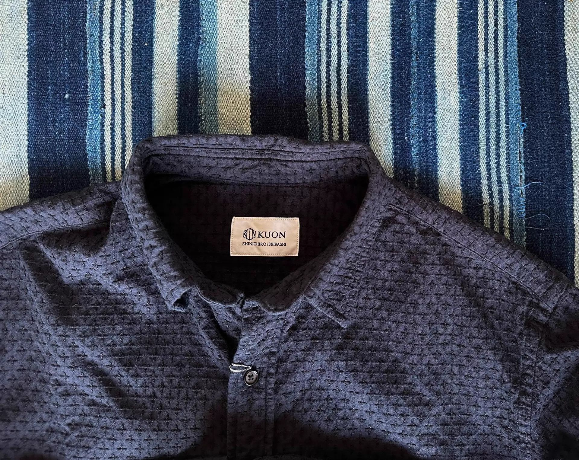 KUON Blue Textured Button-Up Shirt Size S Size US S / EU 44-46 / 1 - 3 Thumbnail
