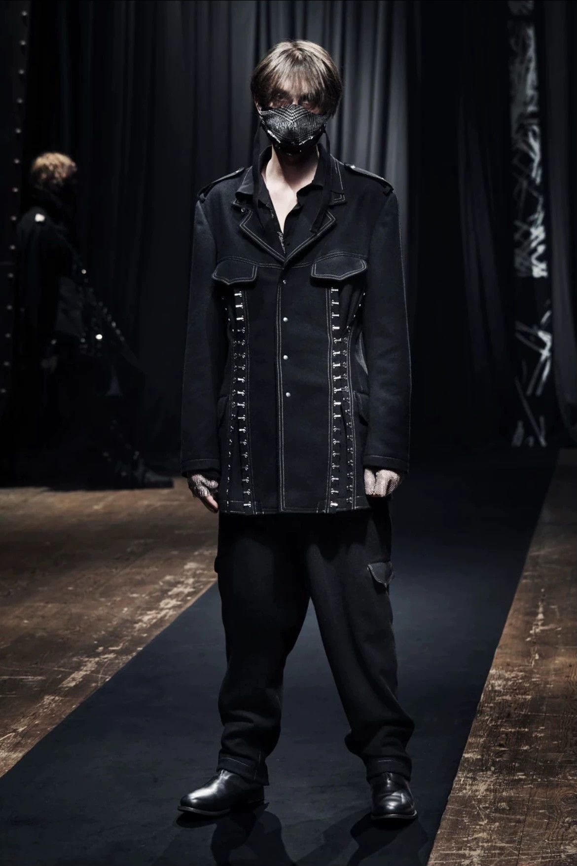 Yohji Yamamoto Black Structured Coat with Contrast Stitching and Lace-Up Size US M / EU 48-50 / 2 - 3 Thumbnail