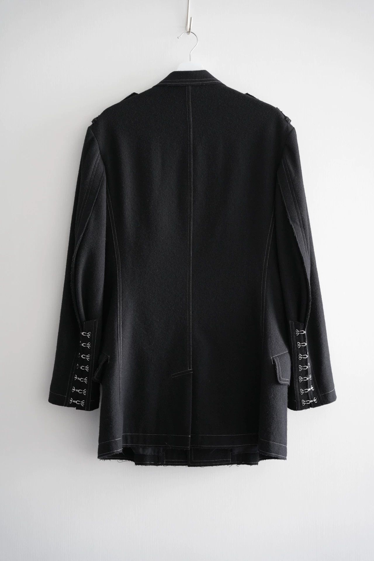 Yohji Yamamoto Black Structured Coat with Contrast Stitching and Lace-Up Size US M / EU 48-50 / 2 - 2 Thumbnail