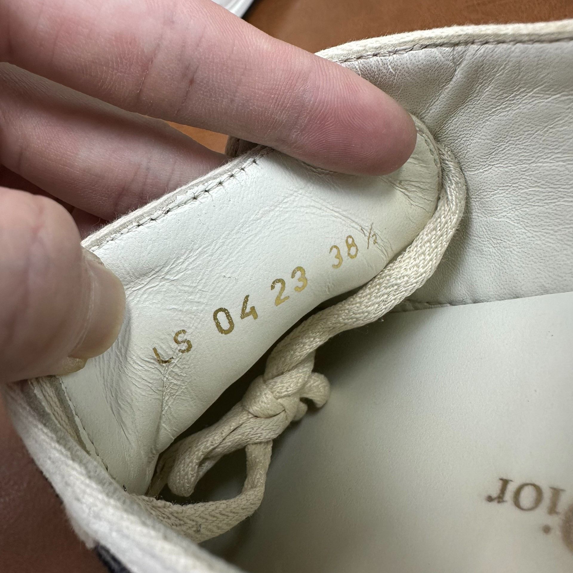 Dior Dior Embroidered Beige Lowtop Sneakers it_38-5 Women Size US 8.5 / IT 38.5 - 8 Thumbnail