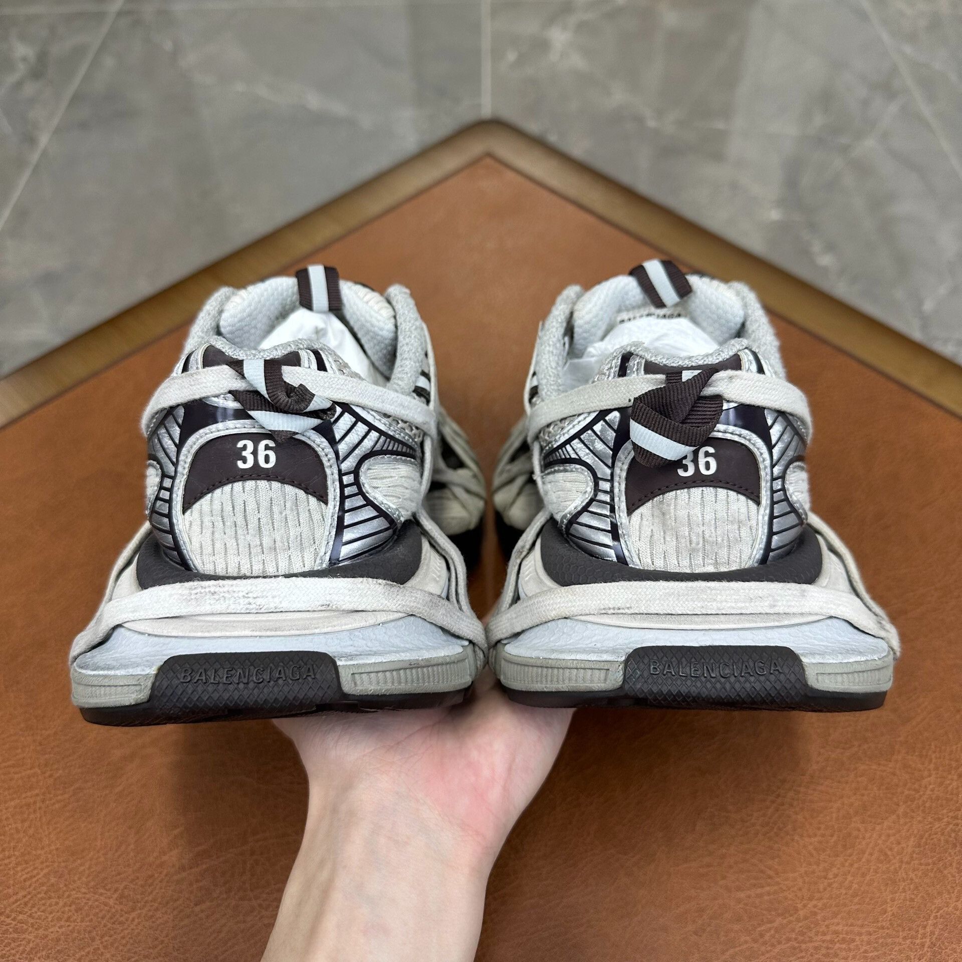 Balenciaga Balenciaga Gray Lowtop Sneakers it_36 Women Size US 6 / IT 36 - 3 Thumbnail