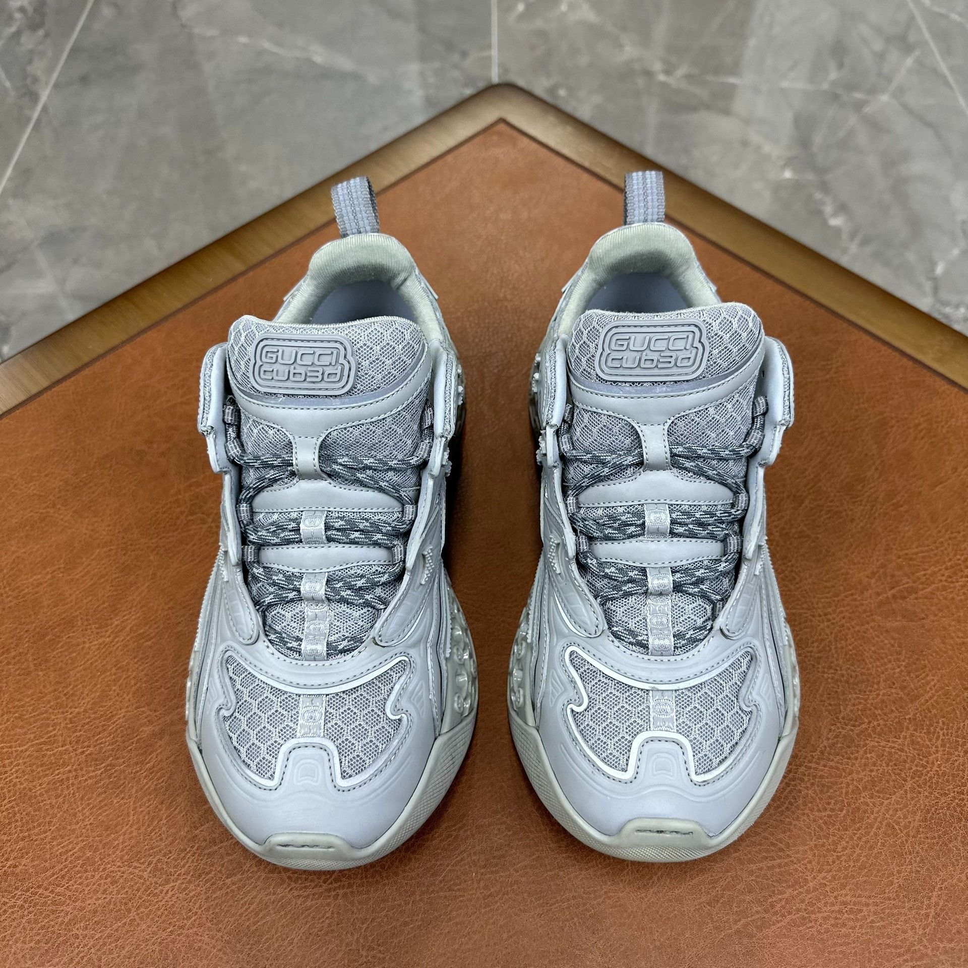 Gucci Gucci Gray Lowtop Sneakers 6 Men Size US 6 / EU 39 - 2 Thumbnail