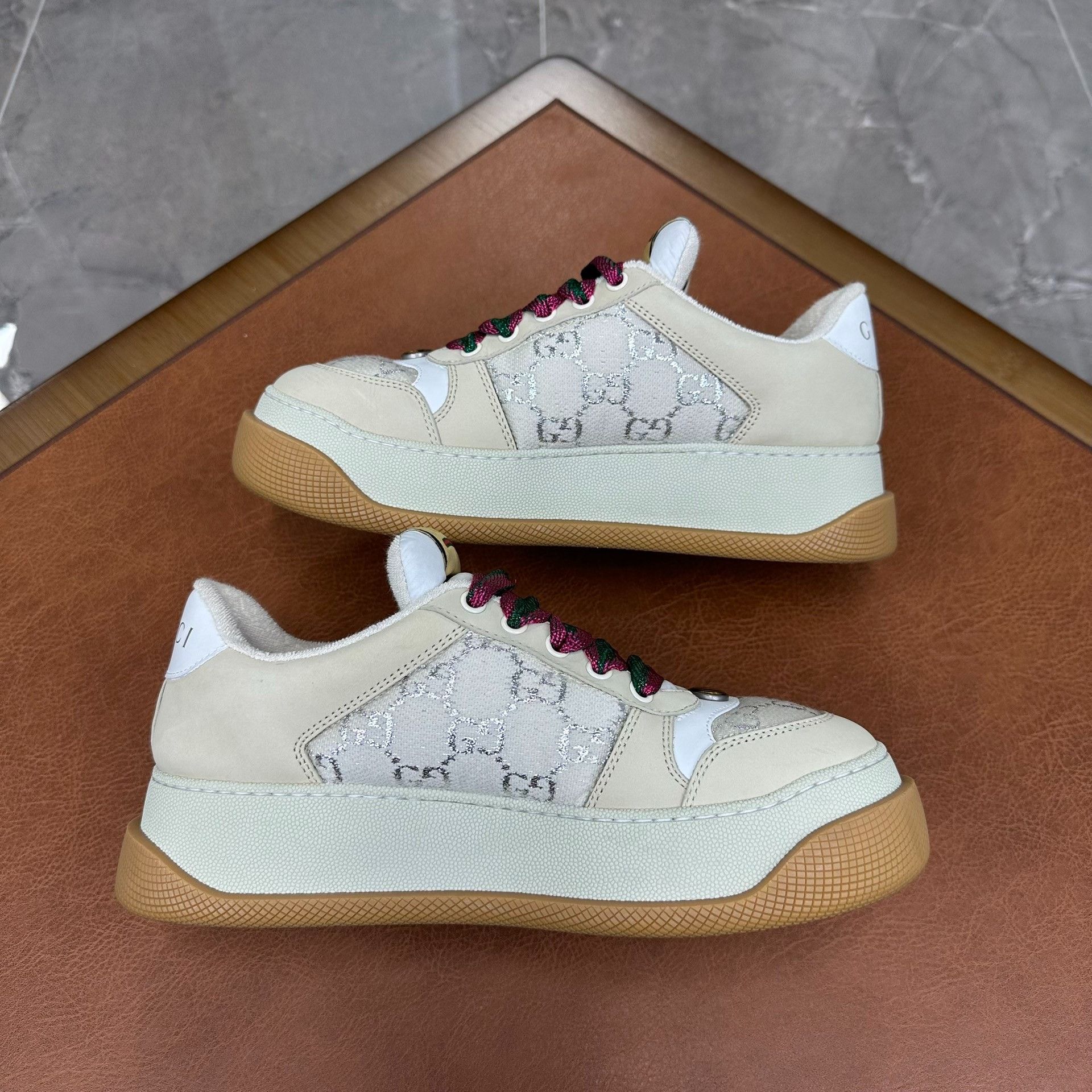 Gucci Gucci Canvas Beige Lowtop Sneakers it_38 Women Size US 8 / IT 38 - 5 Thumbnail