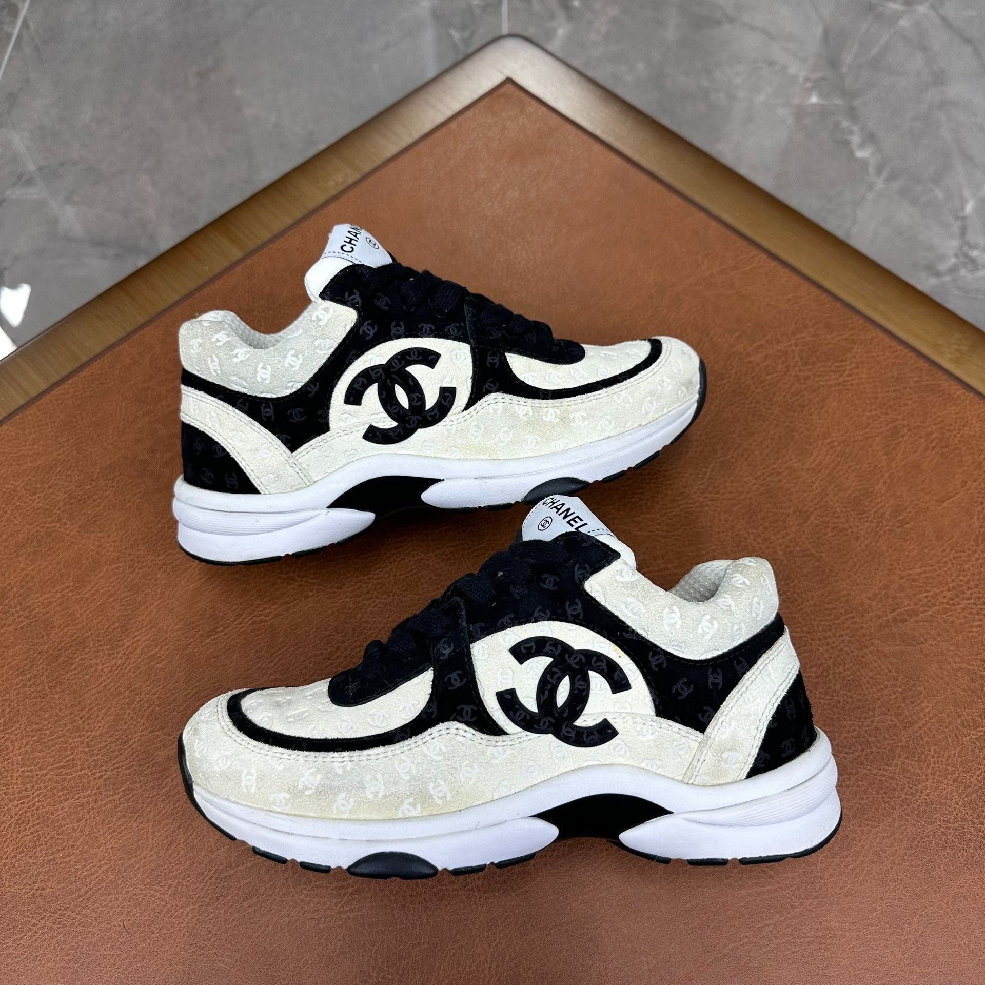 Chanel Chanel Casual Black Lowtop Sneakers it_36 Women Size US 6 / IT 36 - 9 Thumbnail