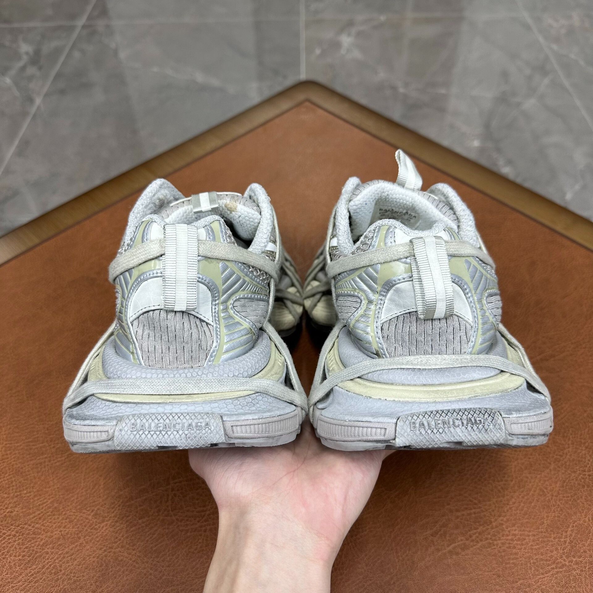 Balenciaga Balenciaga Beige Lowtop Sneakers it_38 Women Size US 8 / IT 38 - 4 Thumbnail