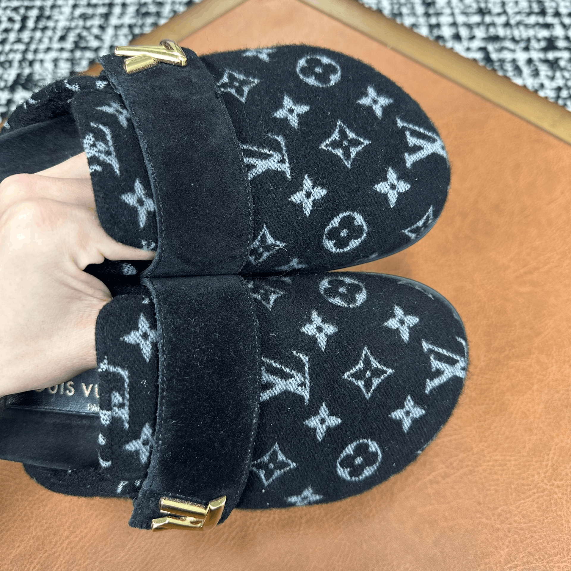 Louis Vuitton Louis Vuitton Black Sandals it_37 Women Size US 7 / IT 37 - 4 Thumbnail