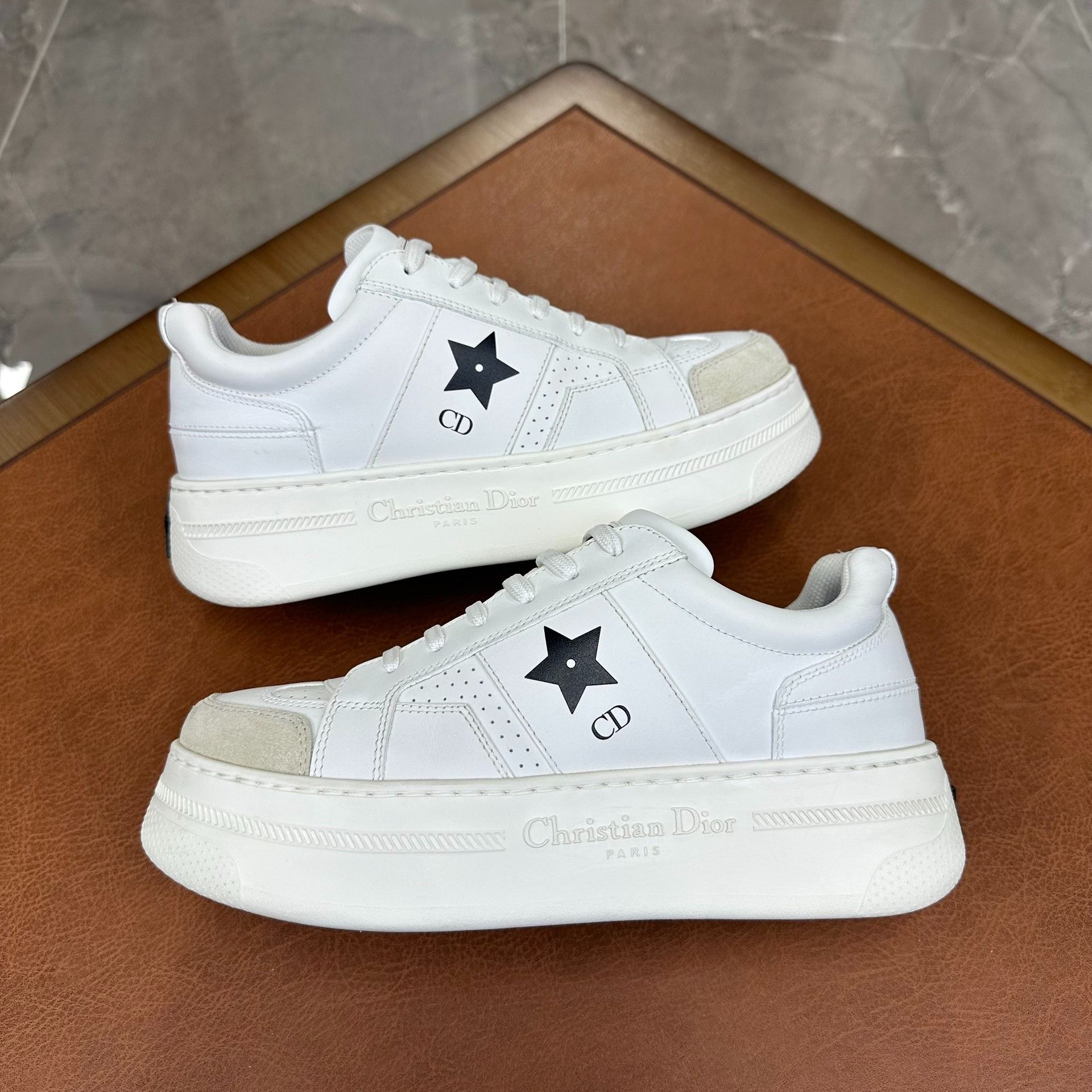 Dior Dior Leather White Lowtop Sneakers it_37-5 Women Size US 7.5 / IT 37.5 - 4 Thumbnail
