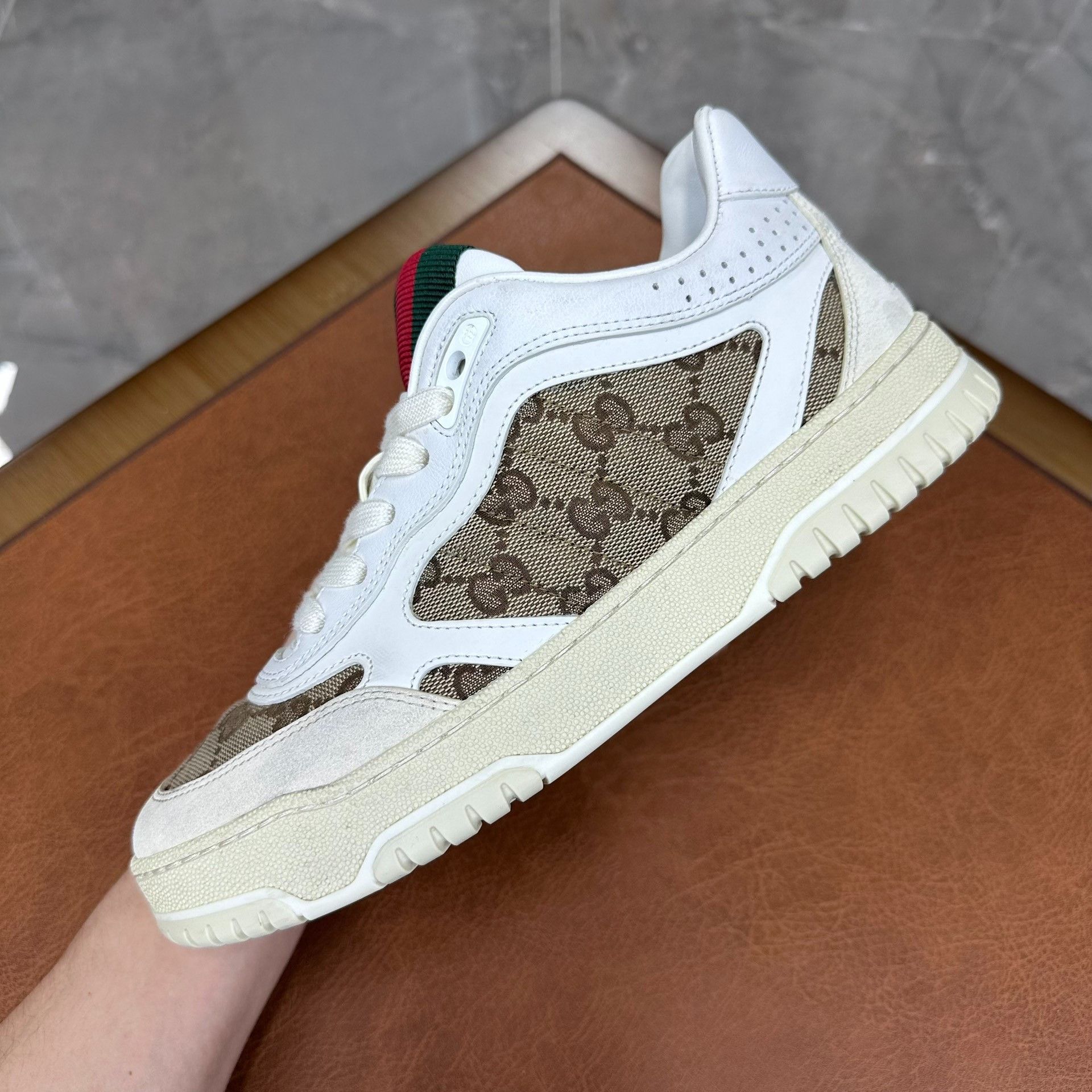 Gucci Gucci Leather White Lowtop Sneakers it_37 Women Size US 7 / IT 37 - 3 Thumbnail