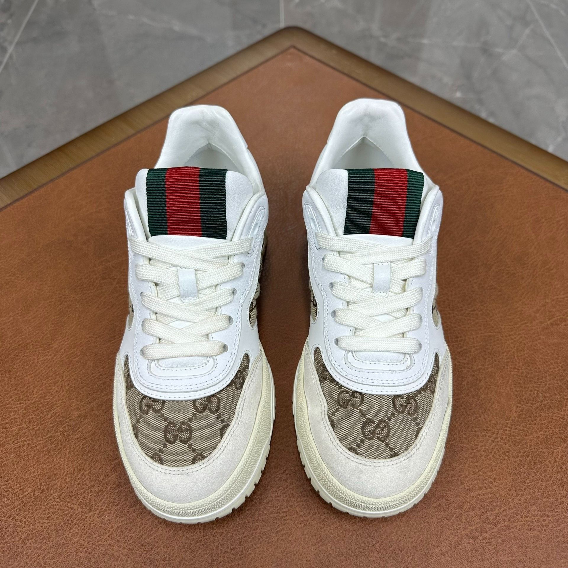 Gucci Gucci Leather White Lowtop Sneakers it_37 Women Size US 7 / IT 37 - 2 Thumbnail