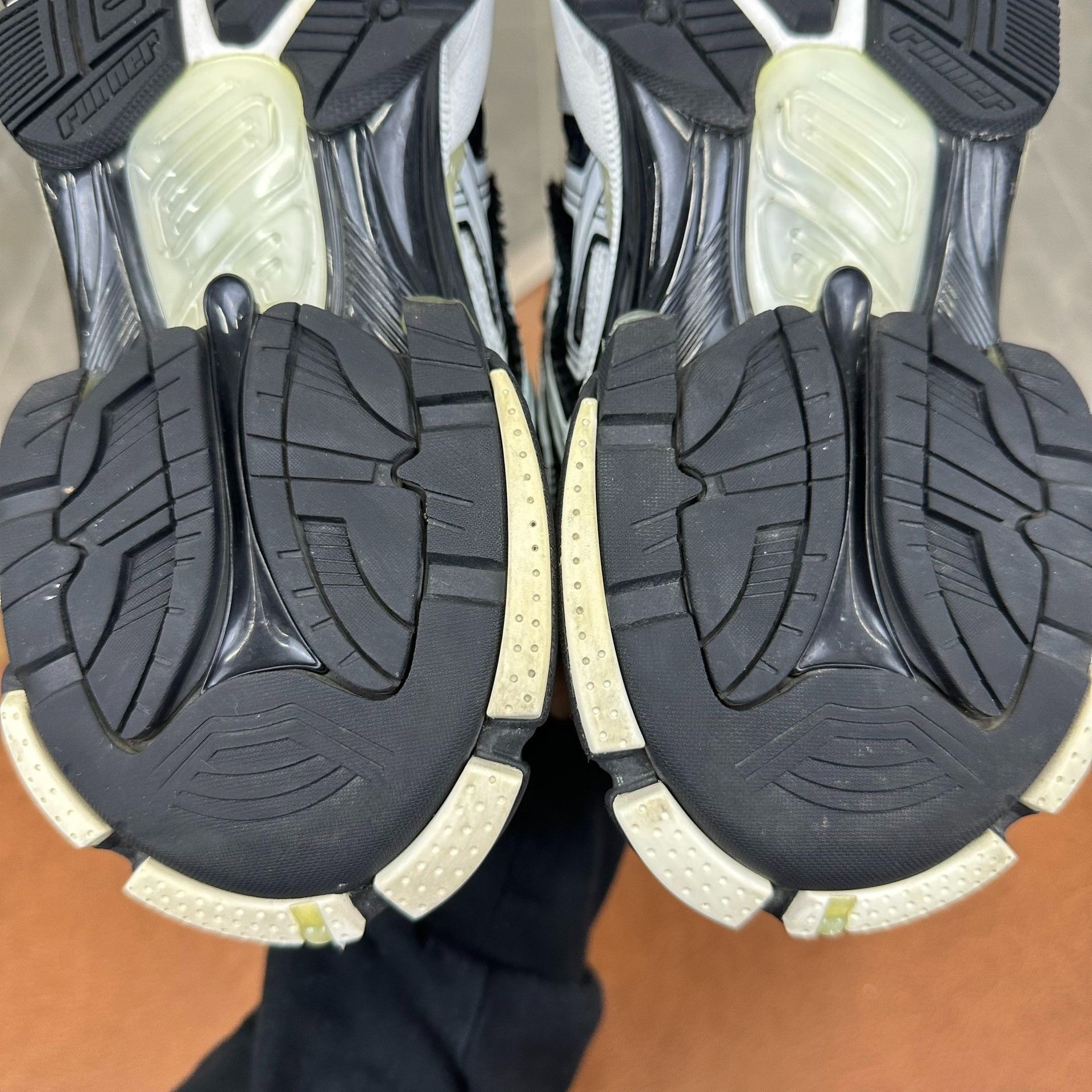 Balenciaga Balenciaga Running Black Lowtop Sneakers it_36 Women Size US 6 / IT 36 - 8 Thumbnail
