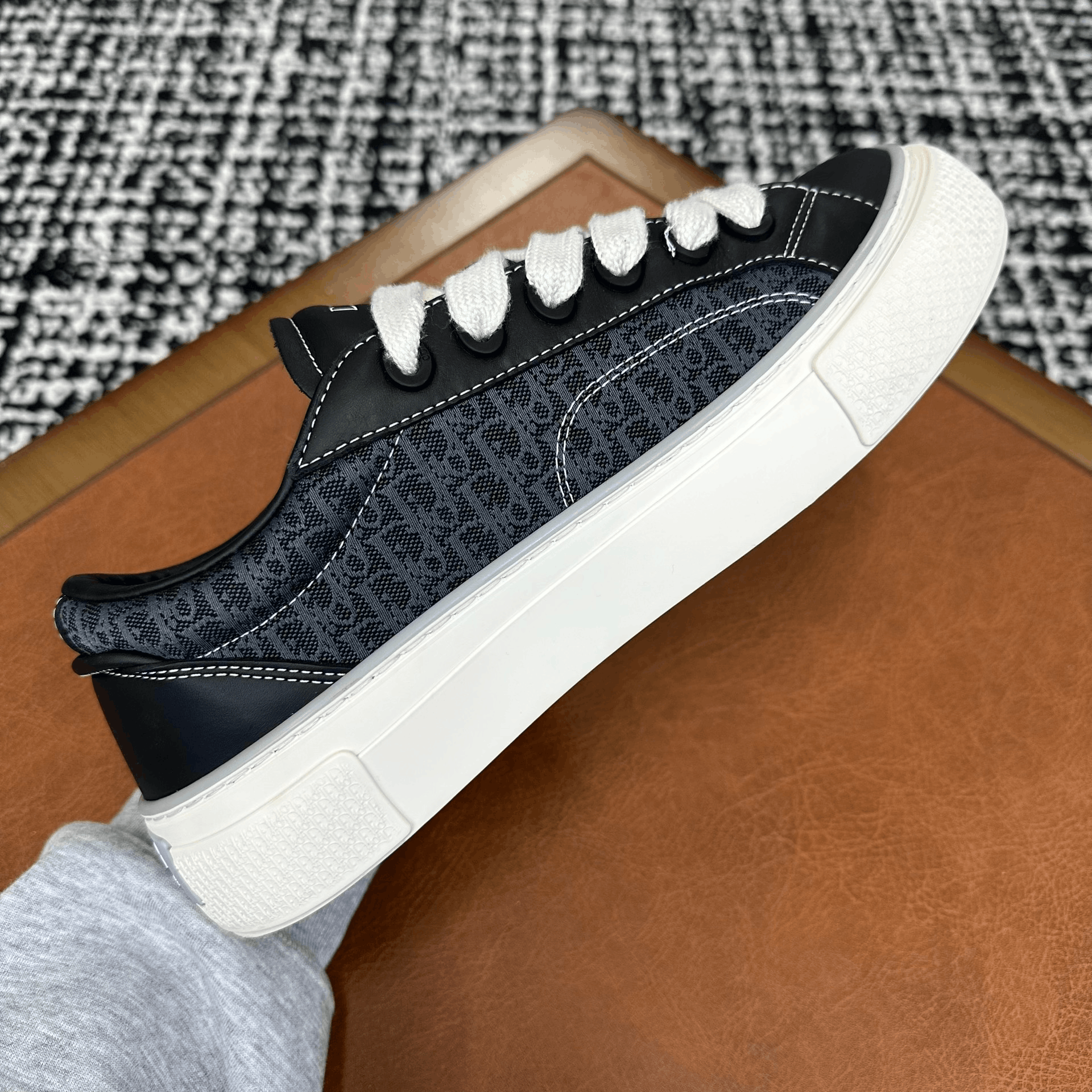 Dior Dior Black Lowtop Sneakers 9 Men Size US 9 / EU 42 - 8 Thumbnail