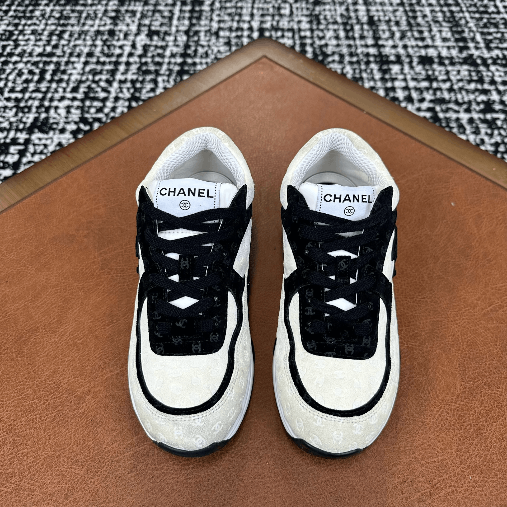 Chanel Chanel Casual Black Lowtop Sneakers it_37 Women Size US 7 / IT 37 - 6 Thumbnail