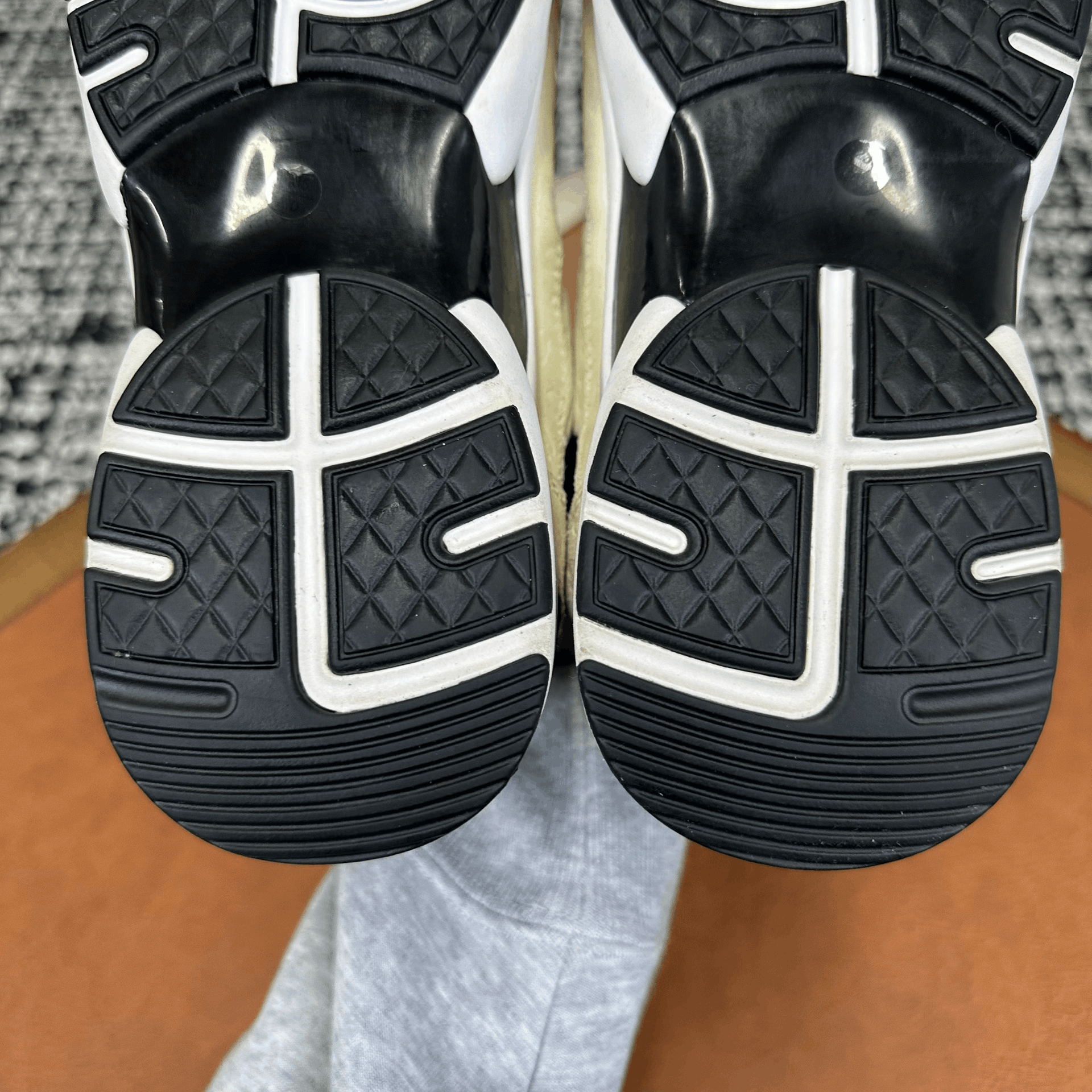 Chanel Chanel Casual Black Lowtop Sneakers it_37 Women Size US 7 / IT 37 - 9 Thumbnail