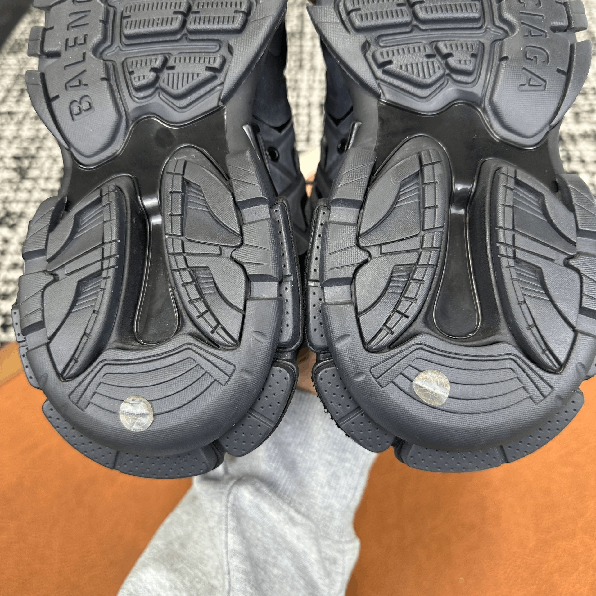 Balenciaga Balenciaga Black Lowtop Sneakers it_36 Women Size US 6 / IT 36 - 9 Thumbnail
