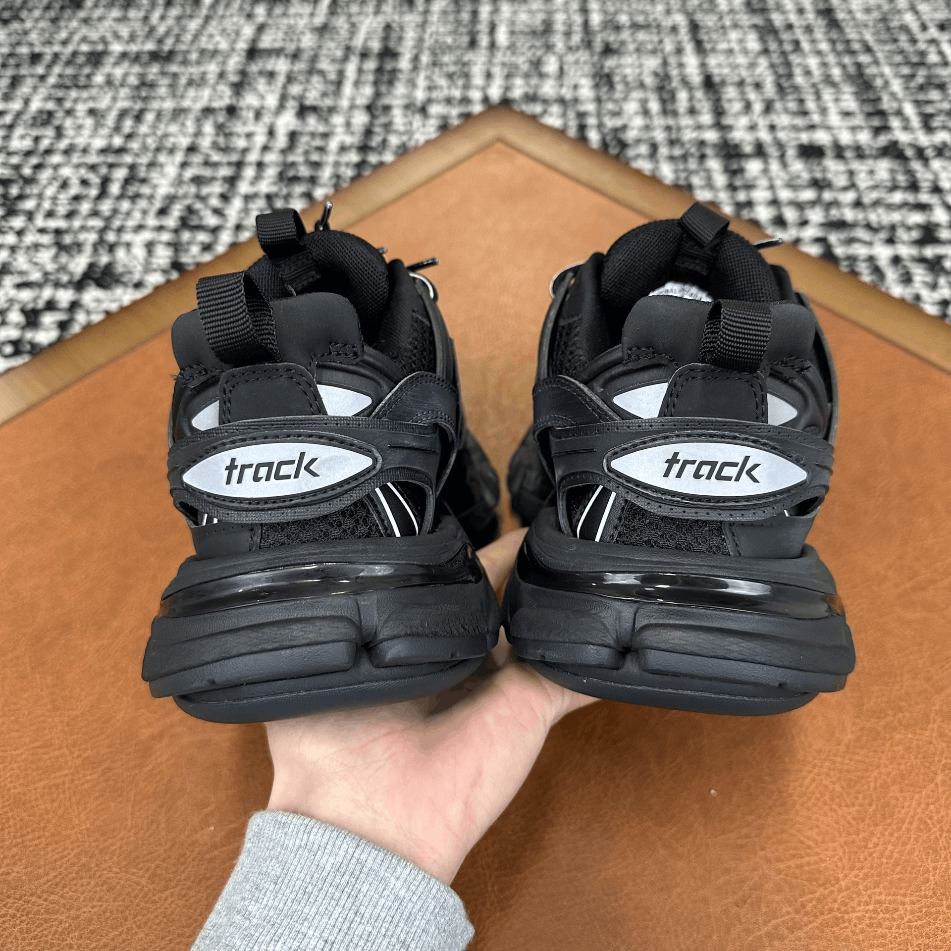 Balenciaga Balenciaga Black Lowtop Sneakers it_36 Women Size US 6 / IT 36 - 4 Thumbnail